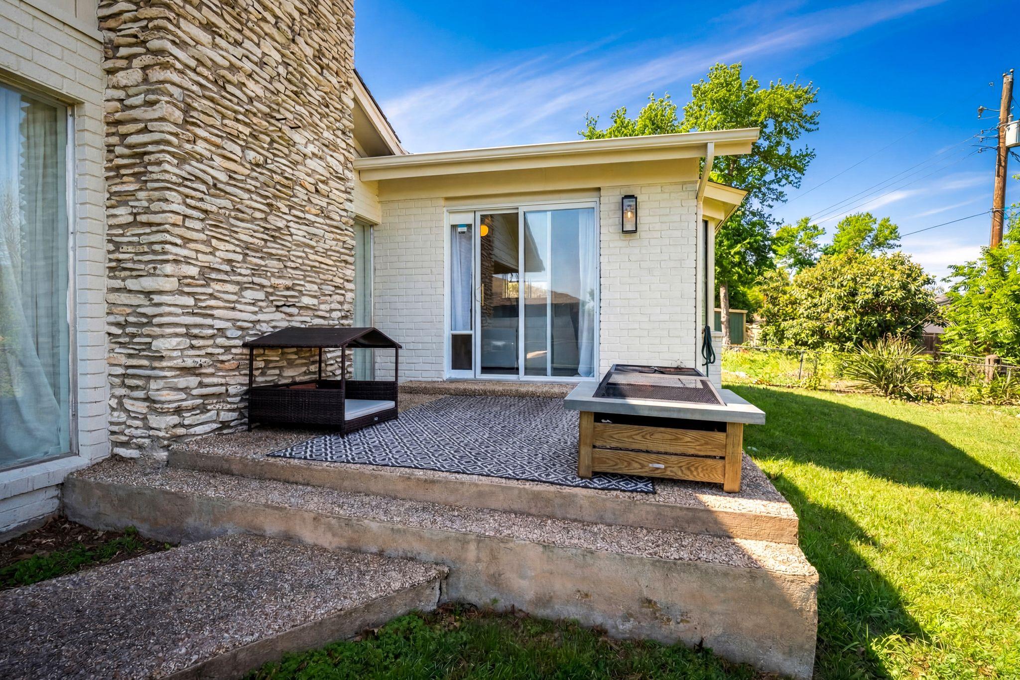 906 Rocky Spring Rd, Austin, TX 78753