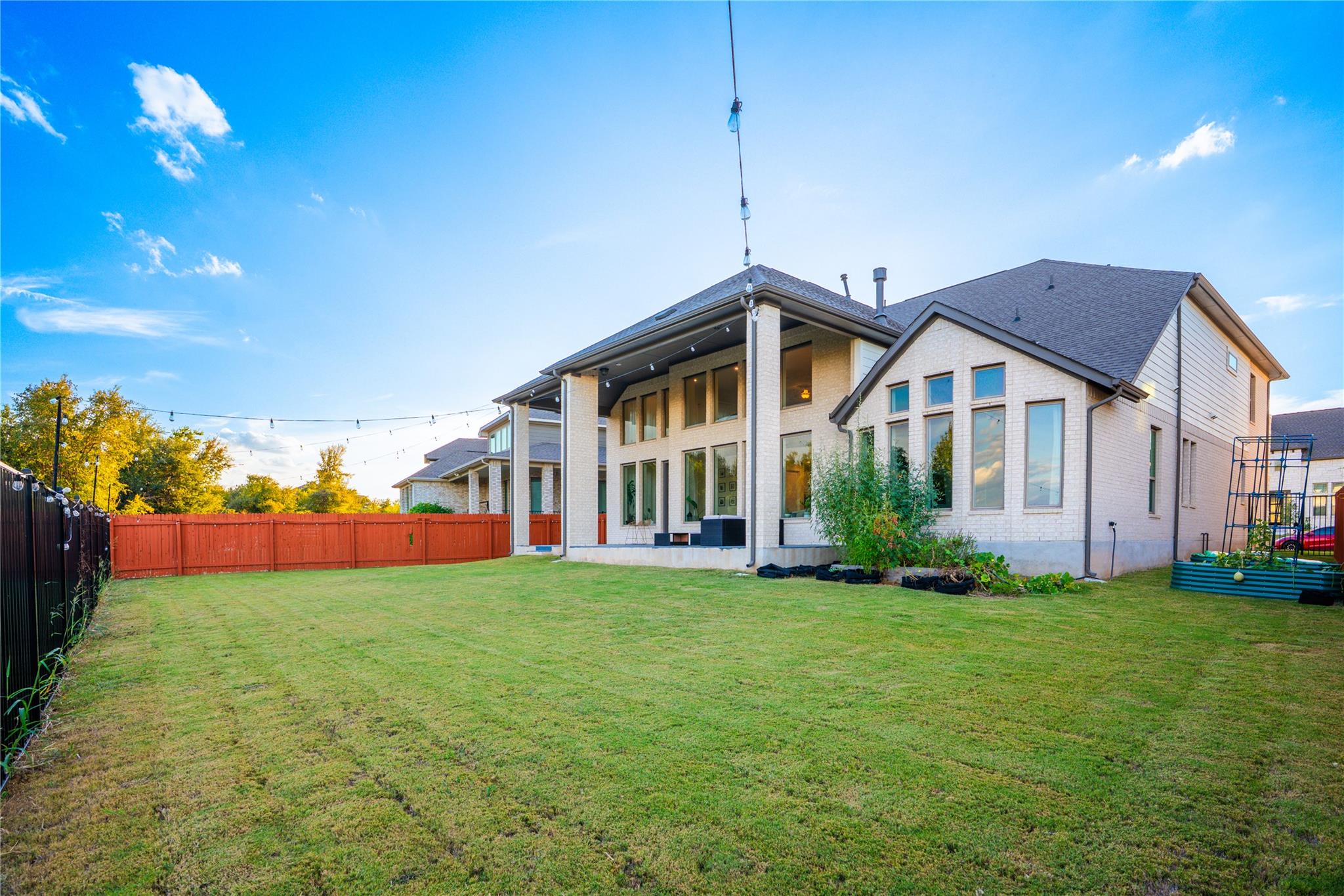 312 Palatino Bnd, Liberty Hill, TX 78642