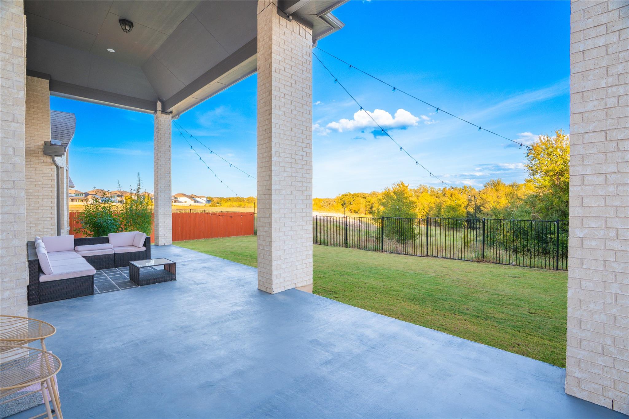 312 Palatino Bnd, Liberty Hill, TX 78642