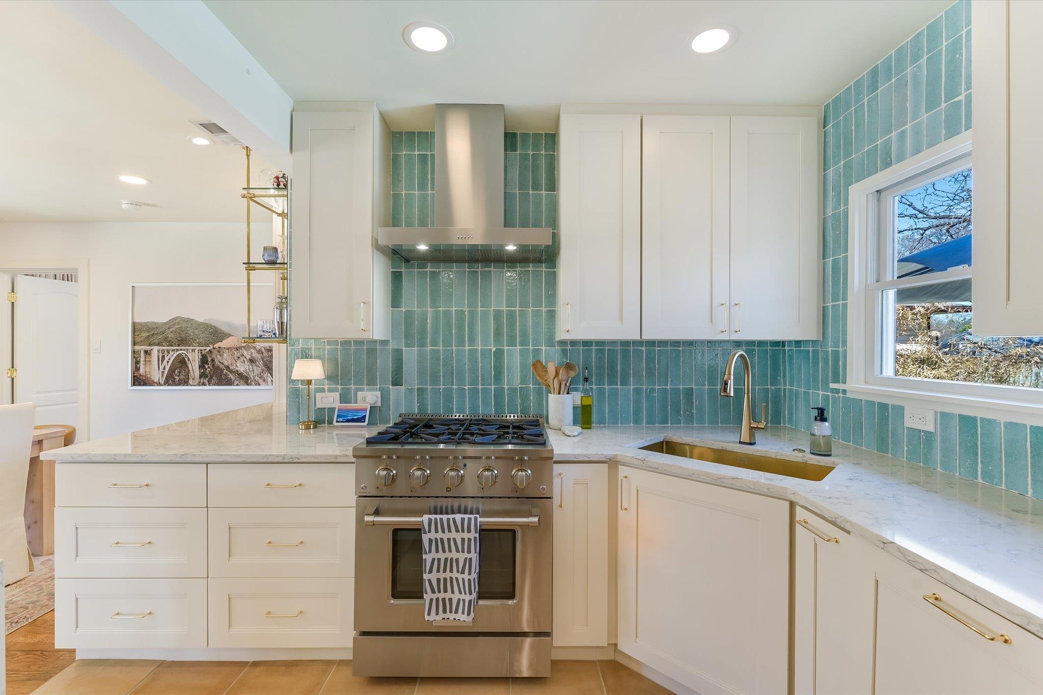 1204 E Live Oak St, Austin, TX 78704