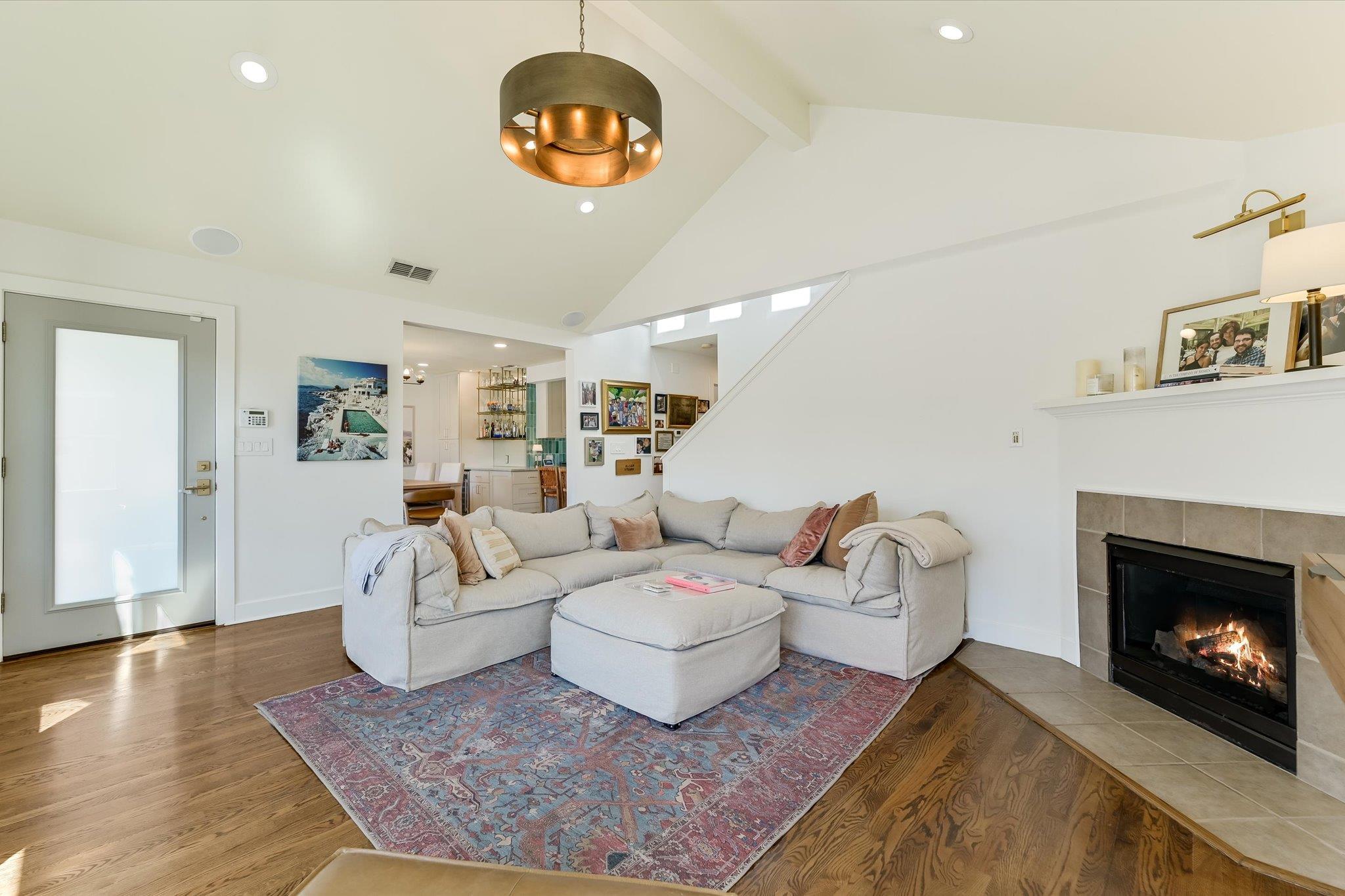 1204 E Live Oak St, Austin, TX 78704