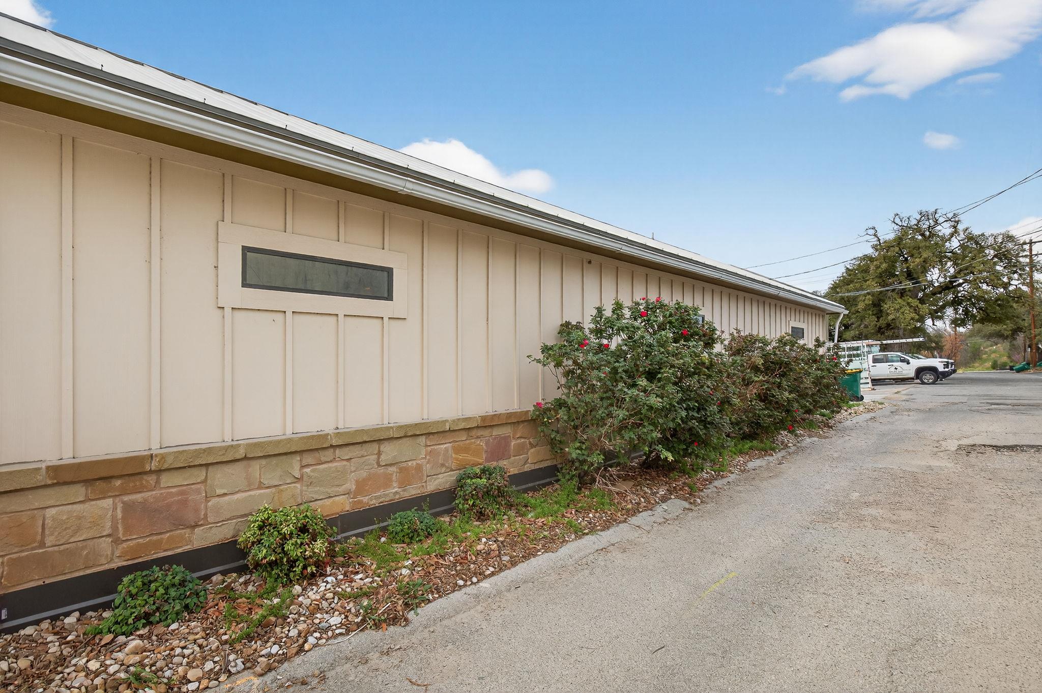 905 3rd St, Marble Falls, TX 78654