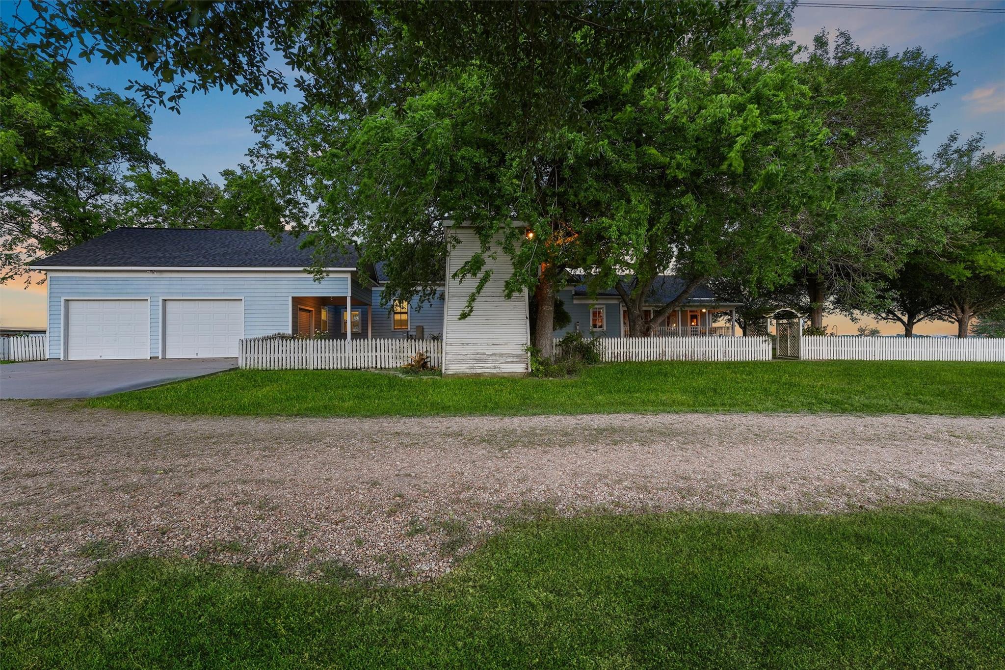 9058 Sam Houston Rd, Brenham, TX 77833