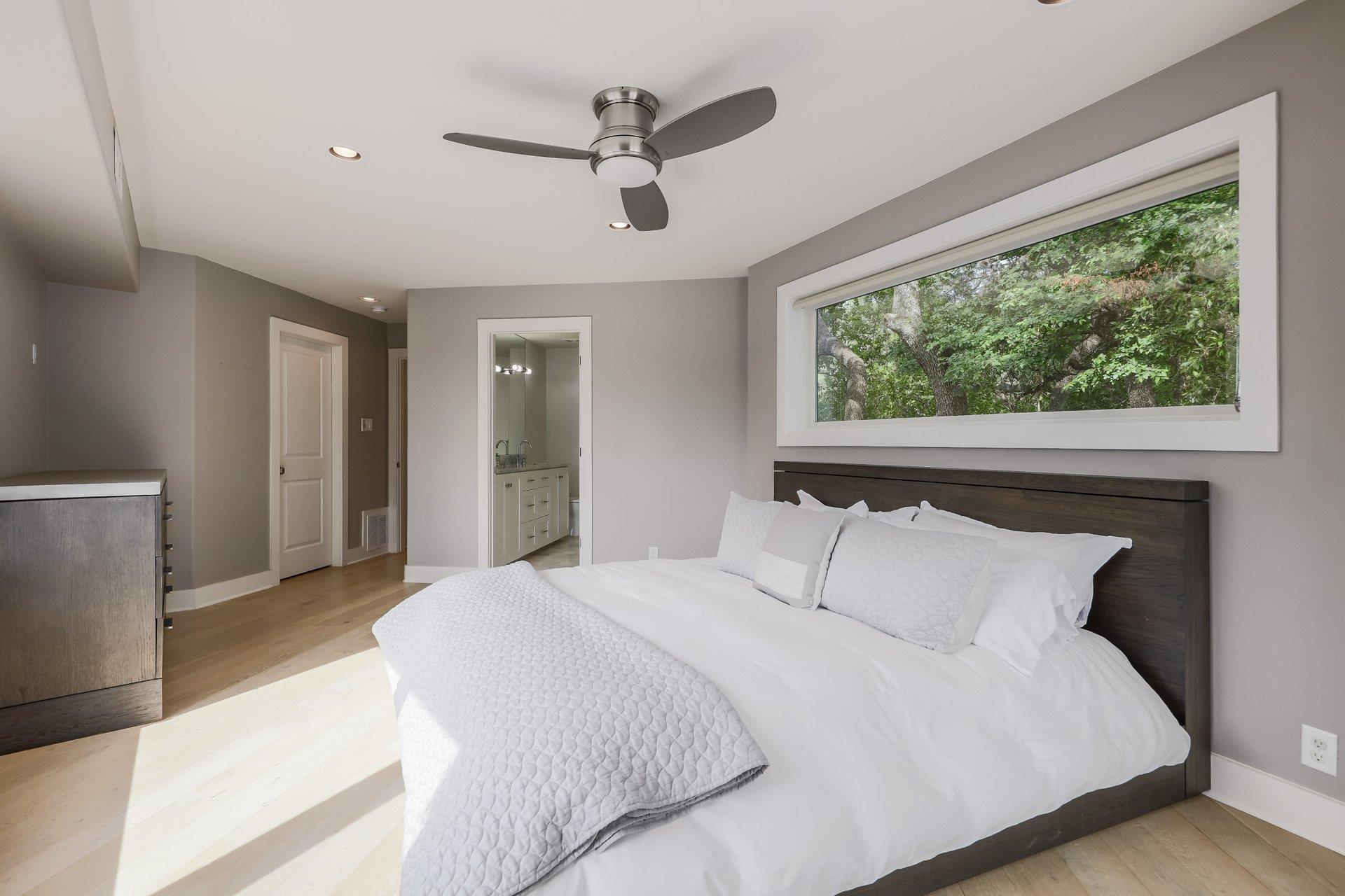 1010 Hillside Ave, Austin, TX 78704