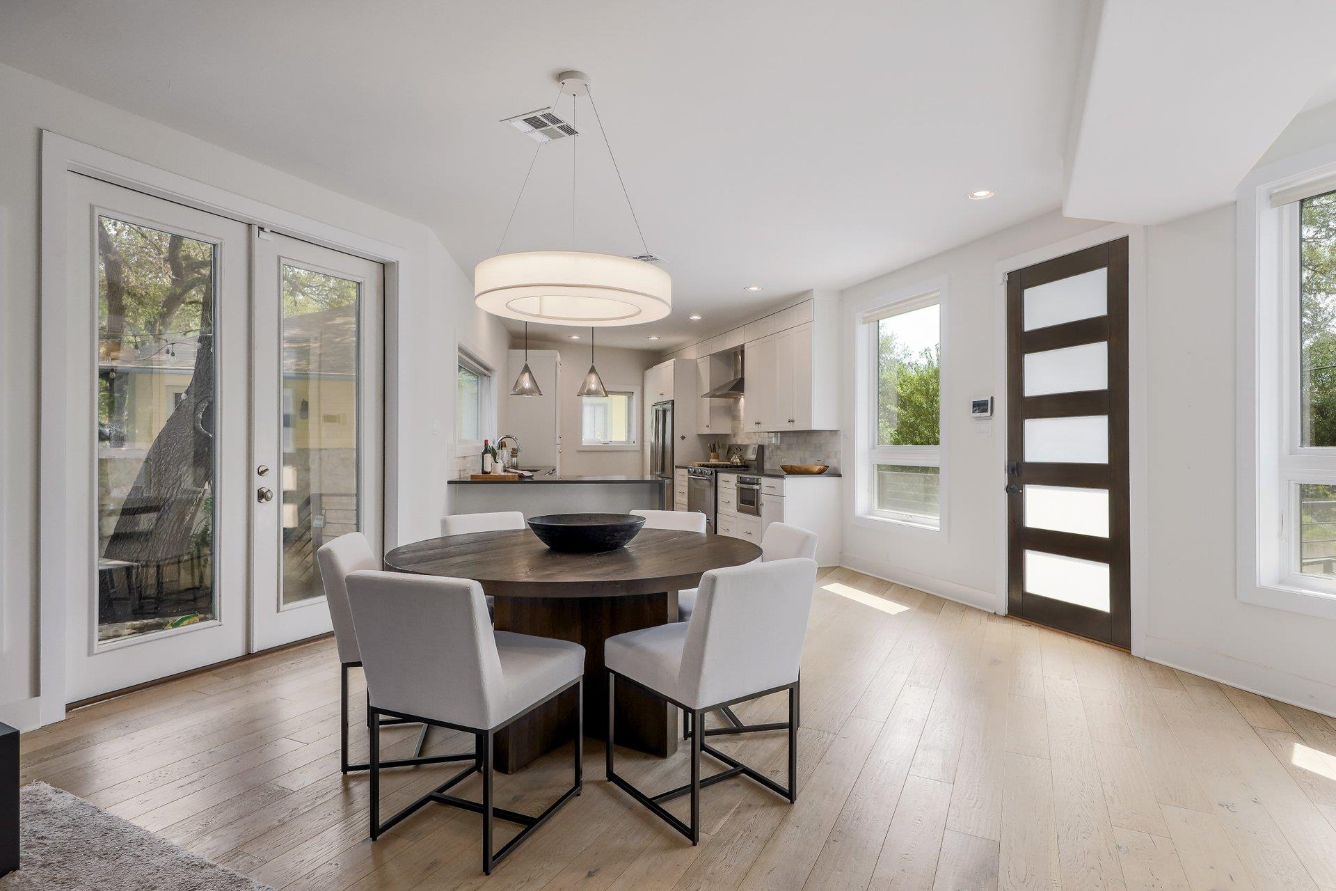 1010 Hillside Ave, Austin, TX 78704