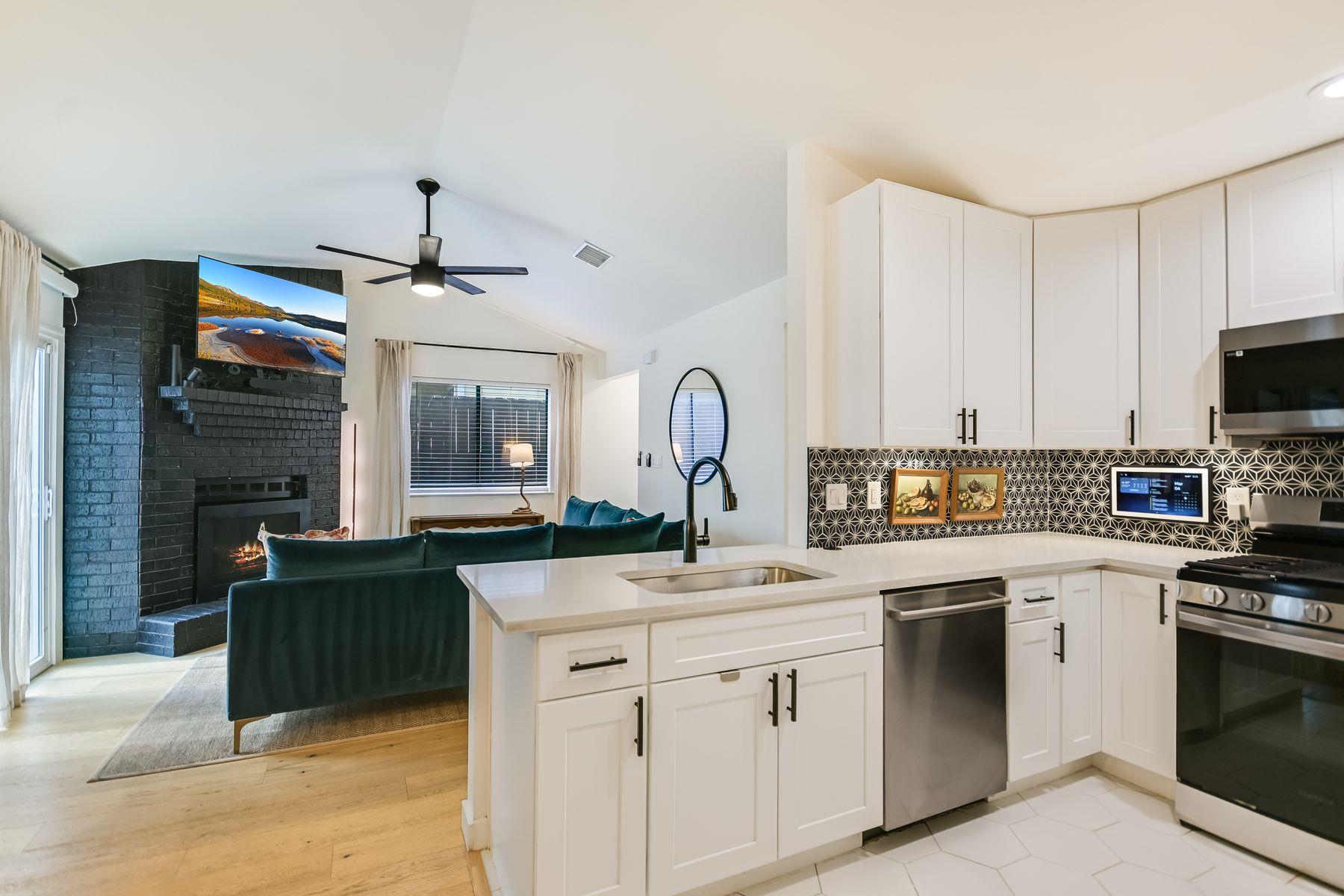 2605 Garrettson Dr # B, Austin, TX 78748