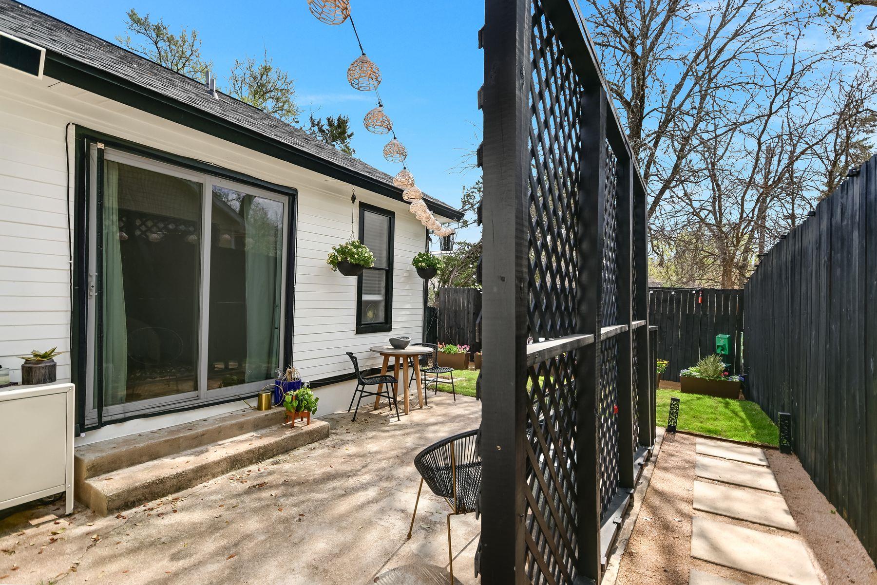 2605 Garrettson Dr # B, Austin, TX 78748