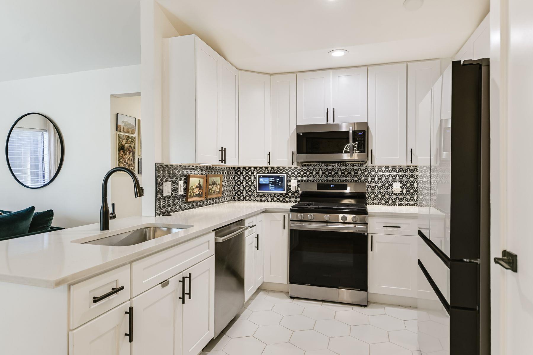 2605 Garrettson Dr # B, Austin, TX 78748