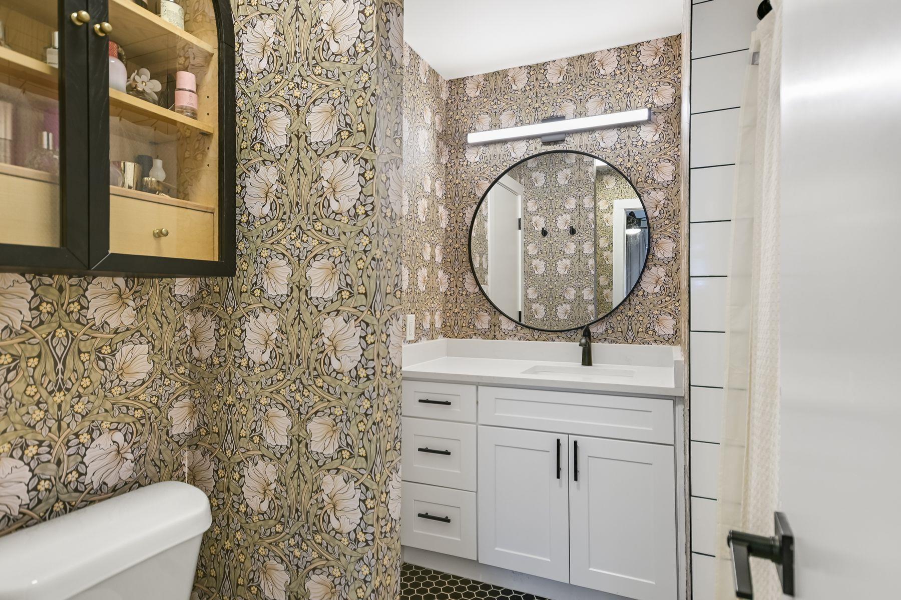 2605 Garrettson Dr # B, Austin, TX 78748