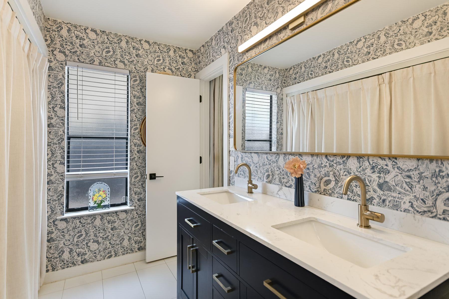 2605 Garrettson Dr # B, Austin, TX 78748