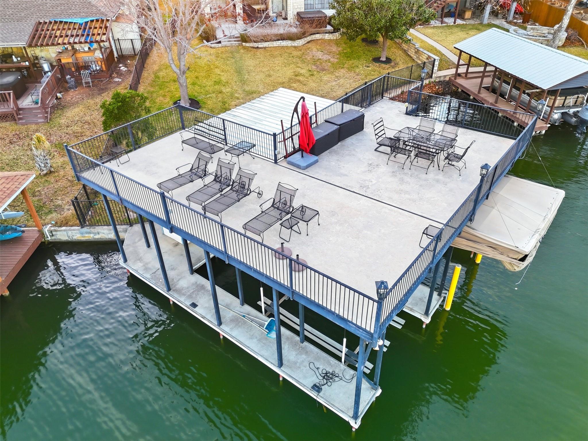 609 E Briarway Dr, Granite Shoals, TX 78654