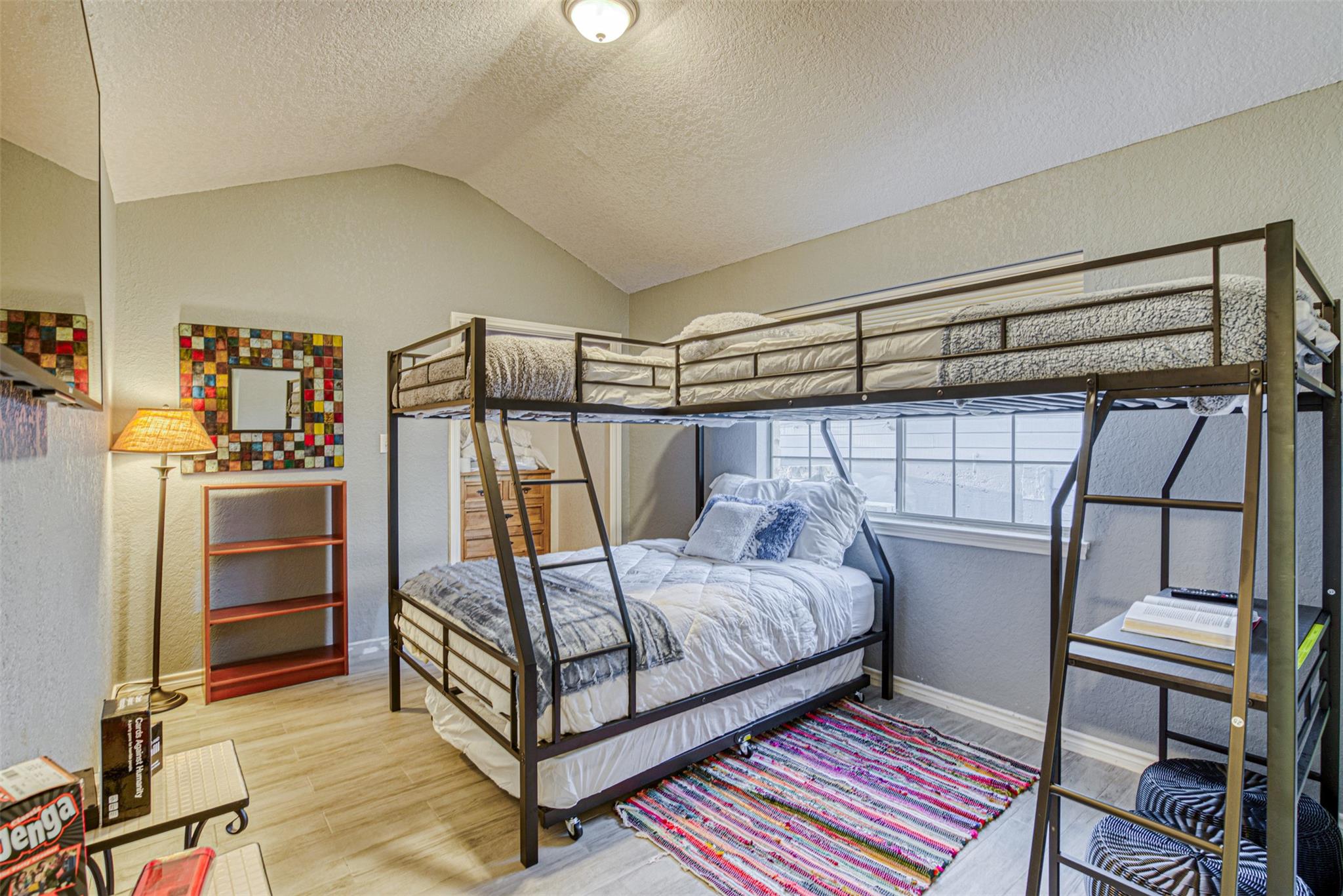 609 E Briarway Dr, Granite Shoals, TX 78654