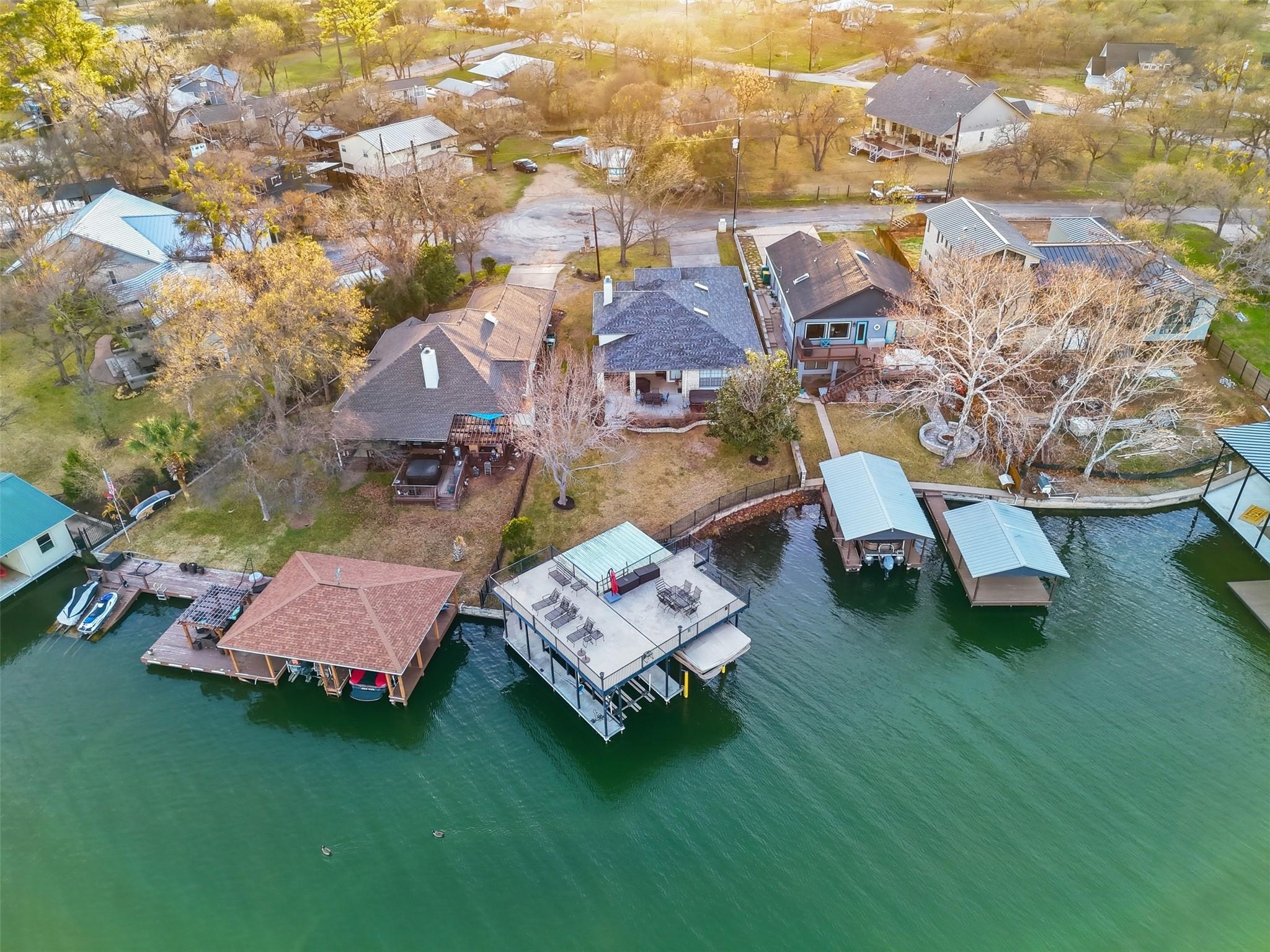 609 E Briarway Dr, Granite Shoals, TX 78654