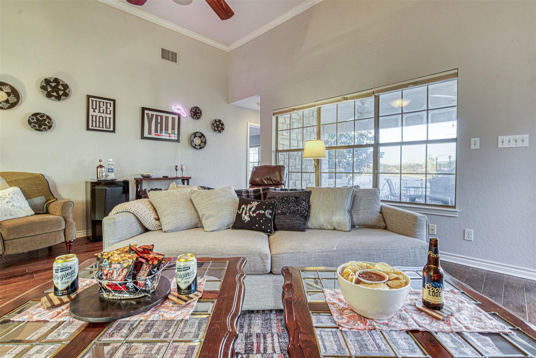 609 E Briarway Dr, Granite Shoals, TX 78654