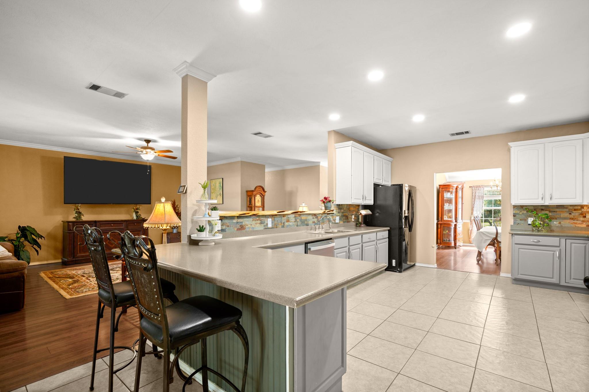 350 Lost River Rd, Georgetown, TX 78628