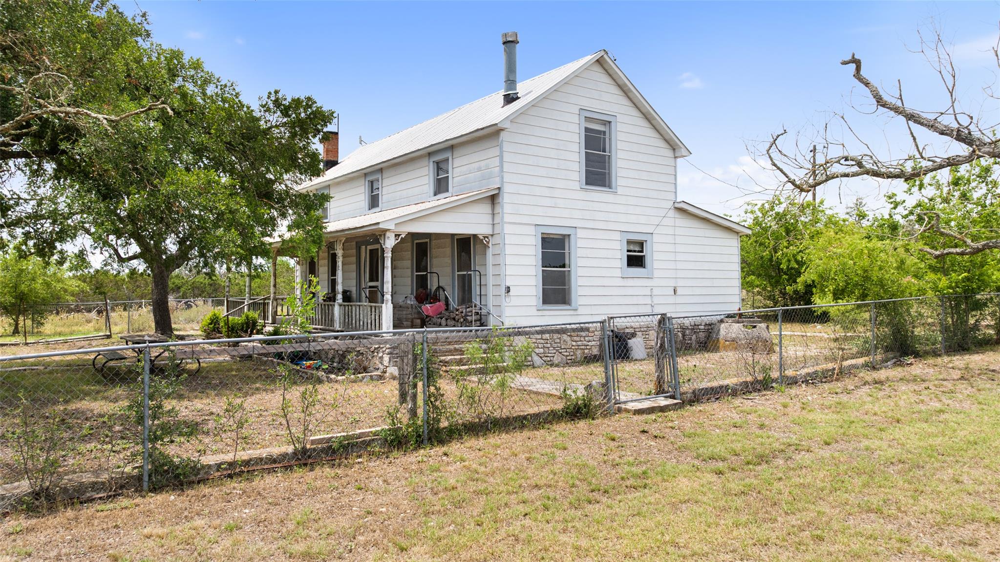65 Miles Lane, Harper, TX 78631