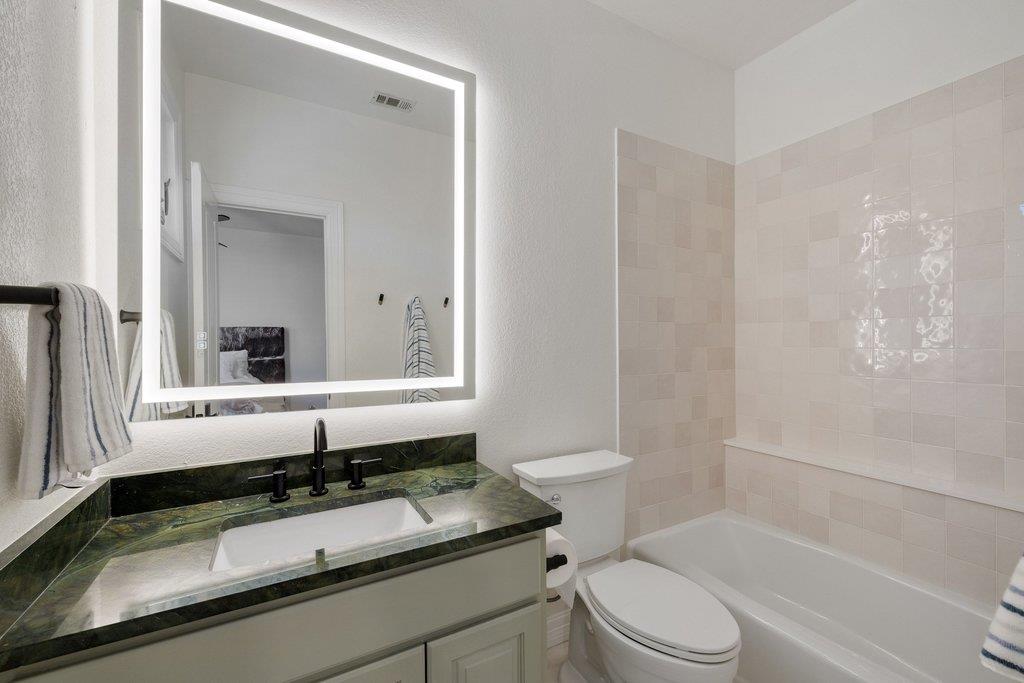 2009 Winsted Ln # A, Austin, TX 78703