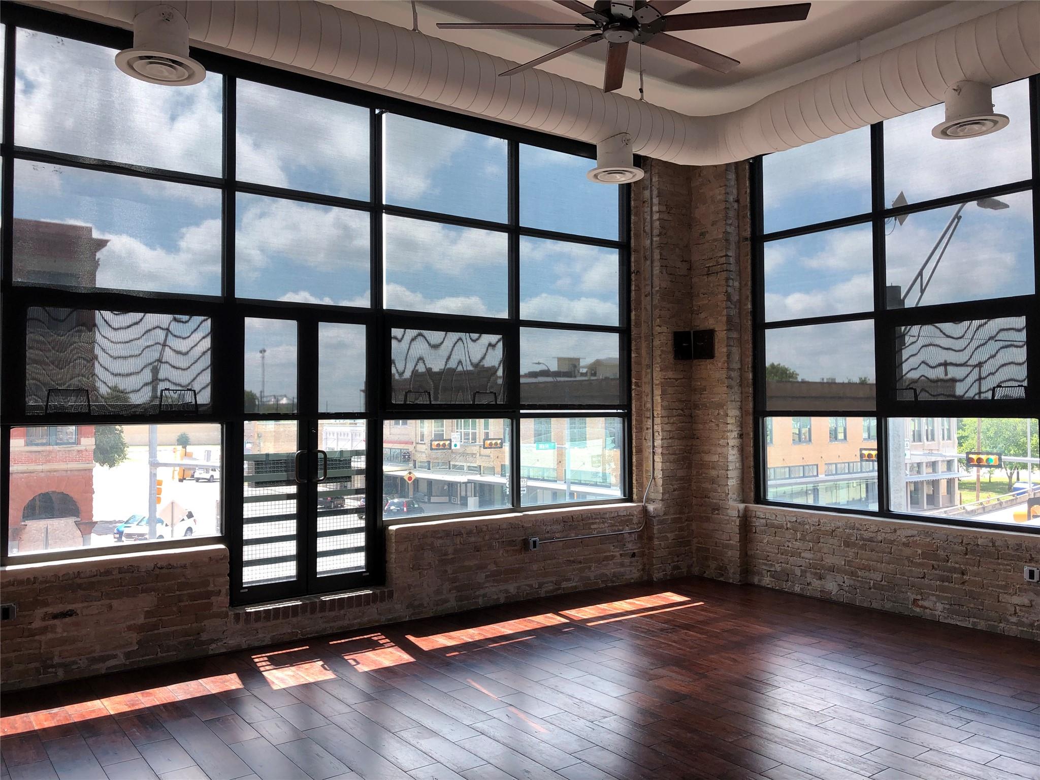 110 W 2nd St # Loft B, Taylor, TX 76574