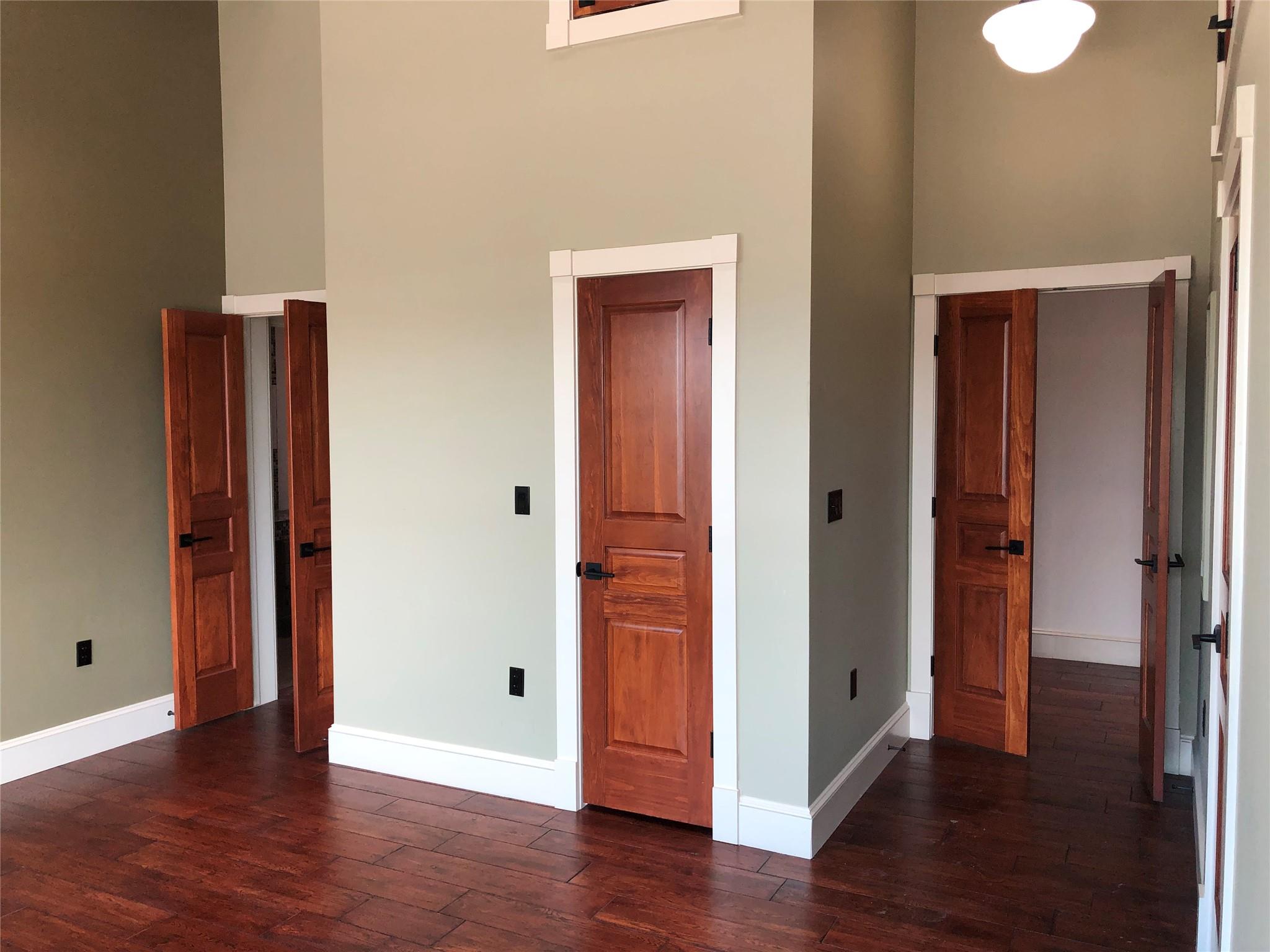 110 W 2nd St # Loft B, Taylor, TX 76574