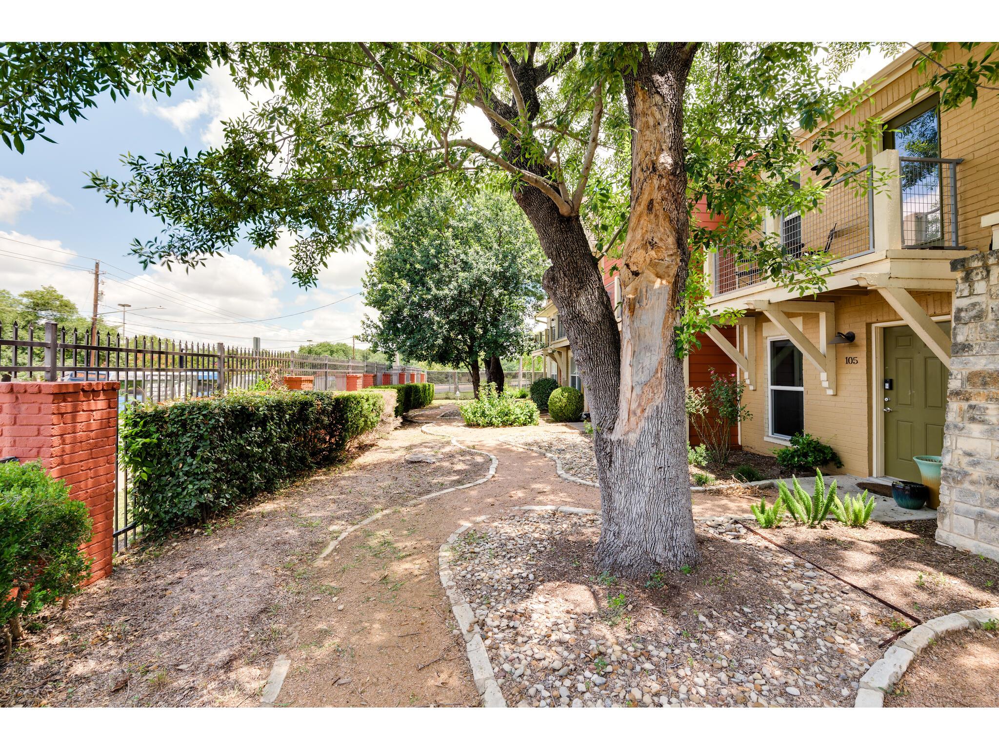 1101 Grove Blvd # 102, Austin, TX 78741