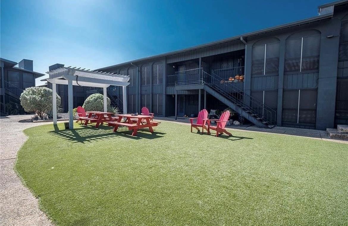 909 Reinli St # 136, Austin, TX 78751