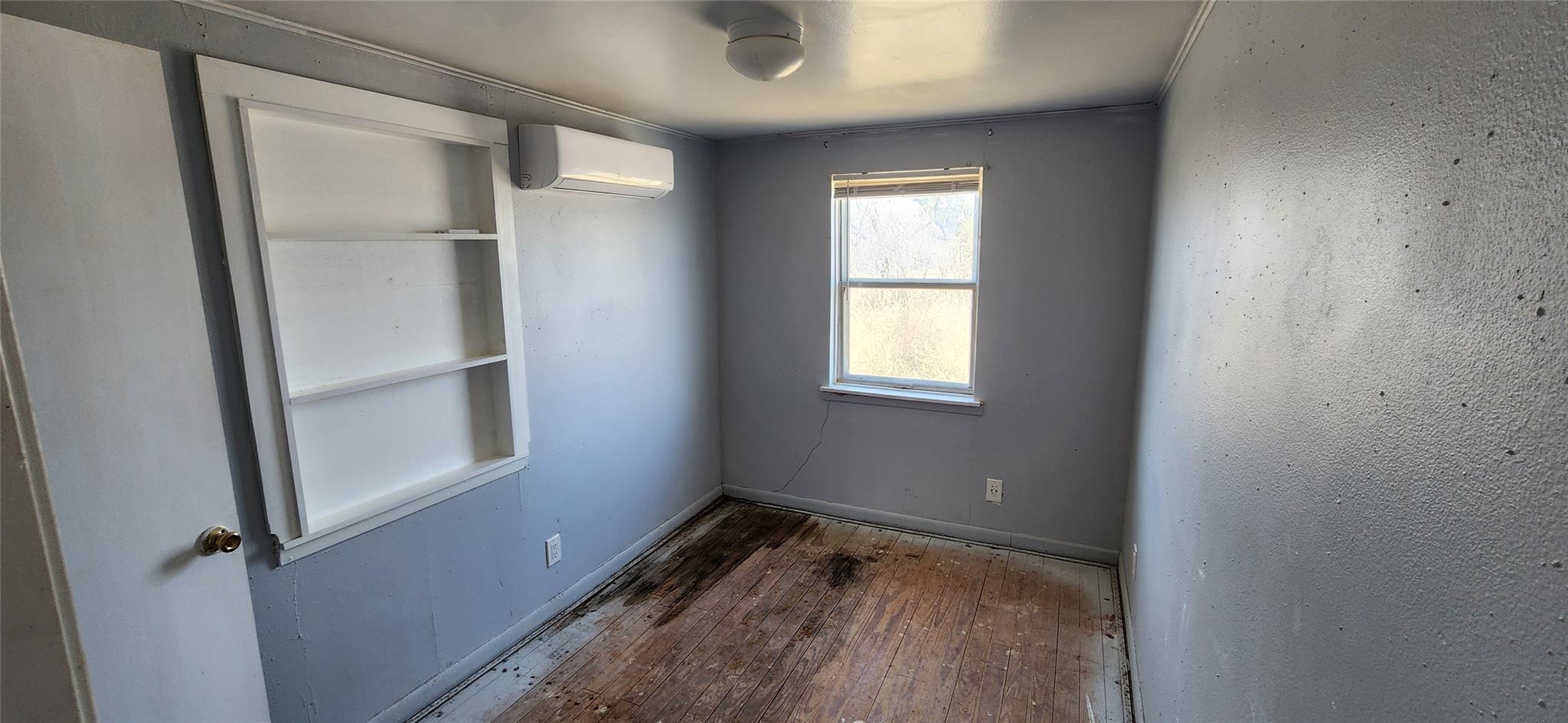 504 W Luce St, Llano, TX 78643