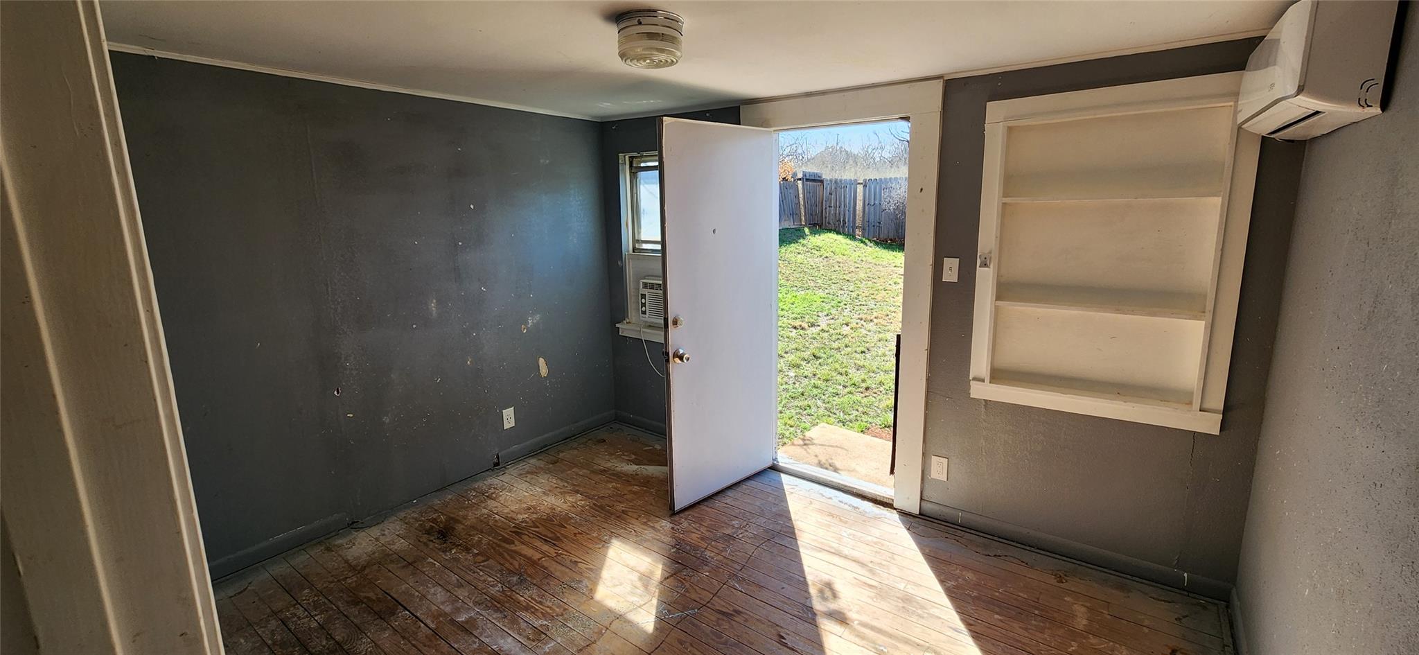 504 W Luce St, Llano, TX 78643