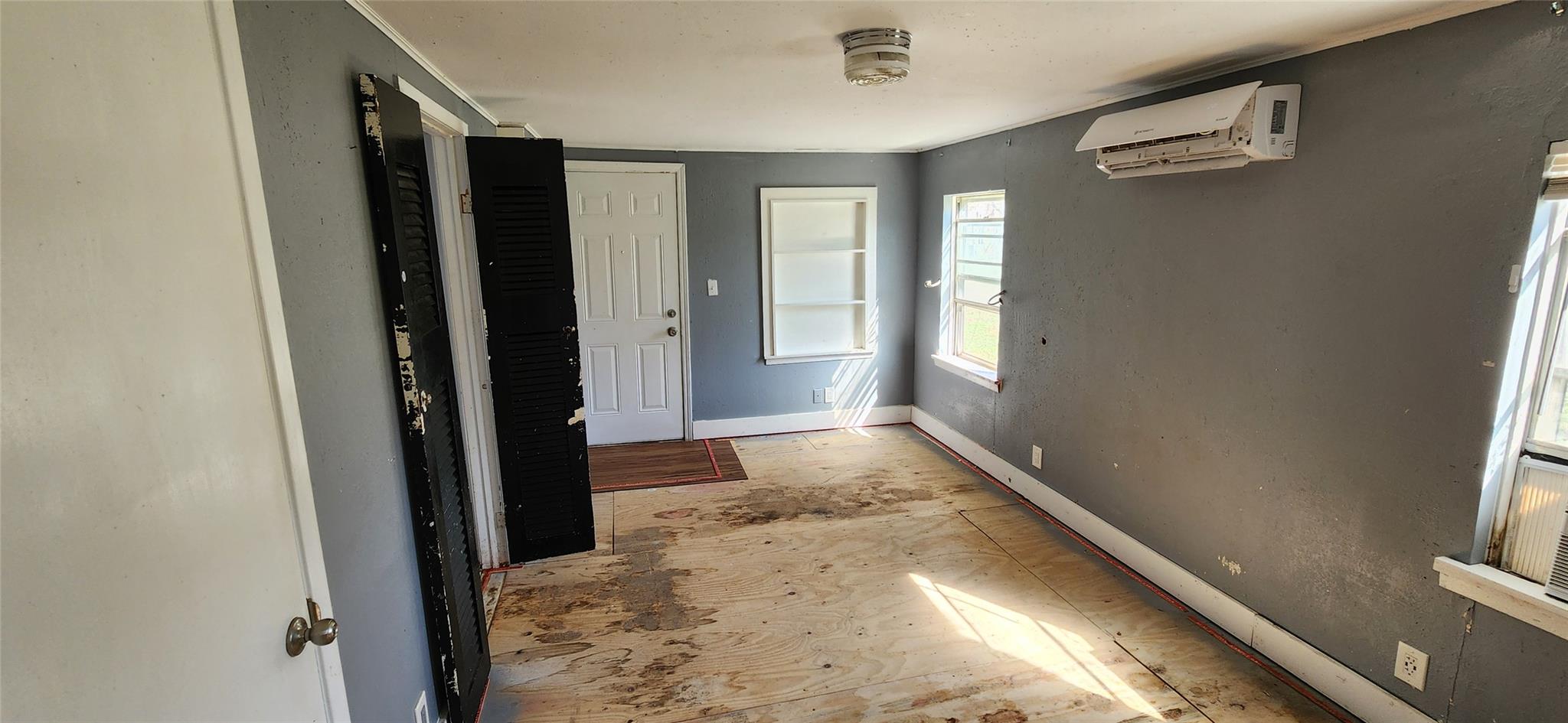 504 W Luce St, Llano, TX 78643