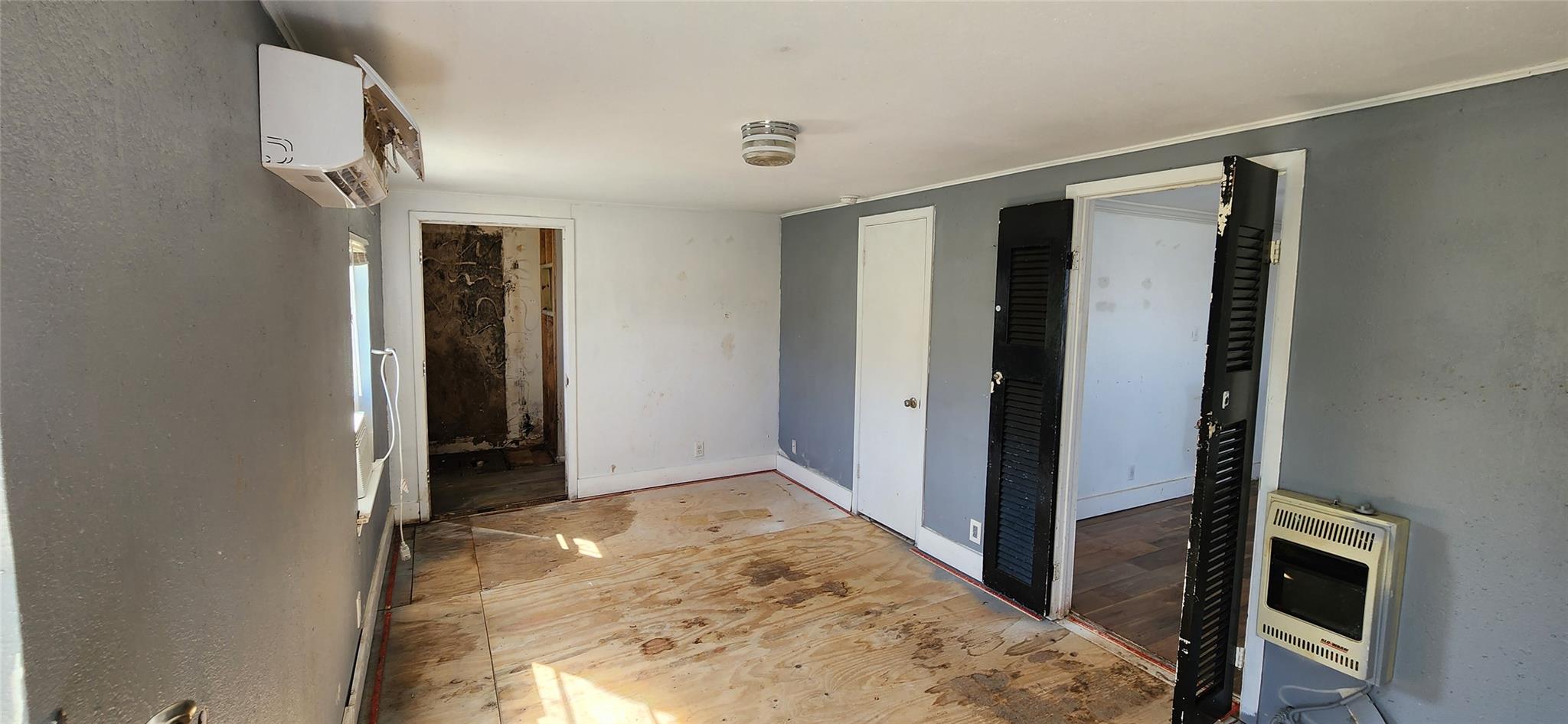 504 W Luce St, Llano, TX 78643