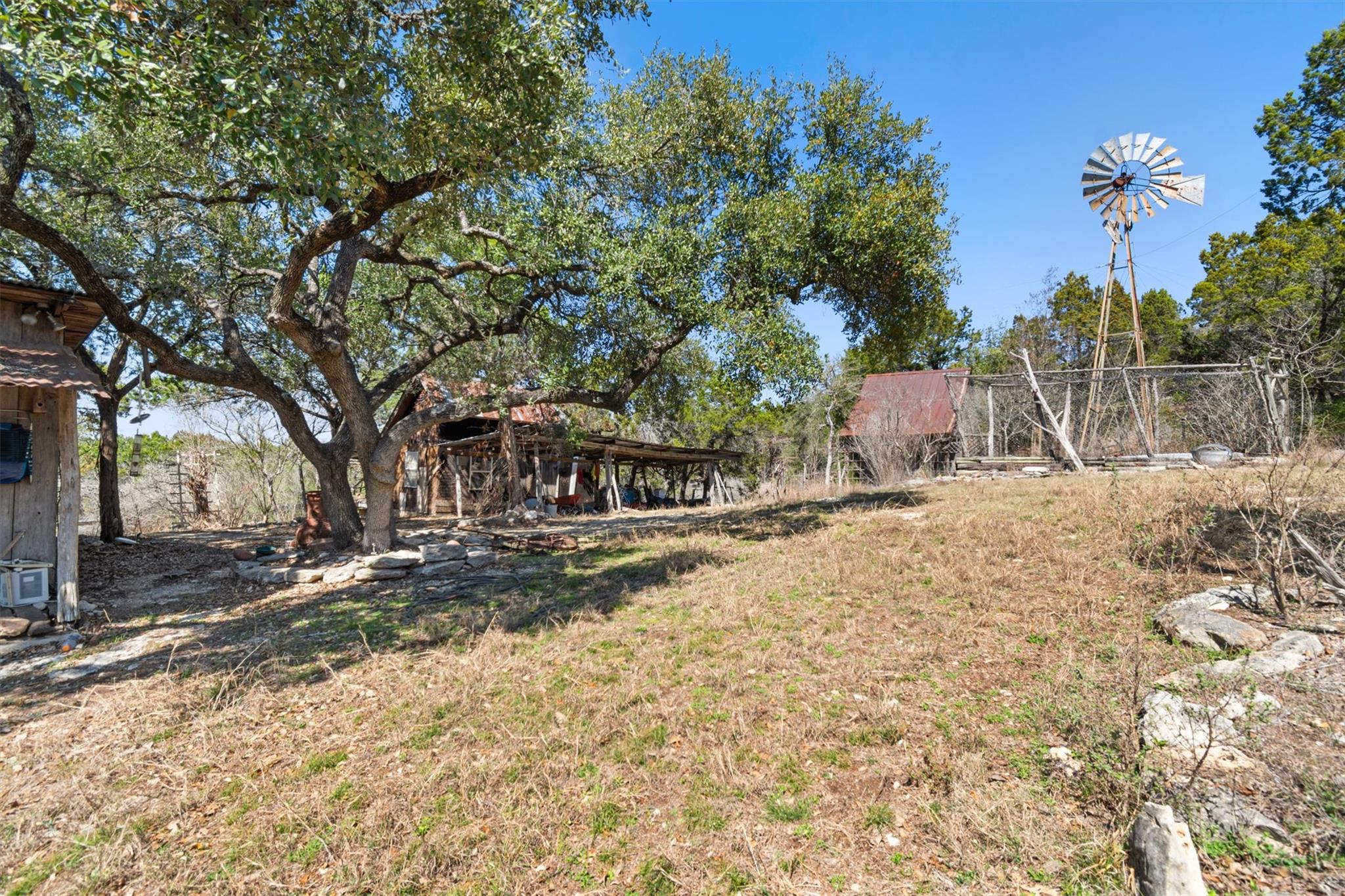 411 Circle Dr, Wimberley, TX 78676
