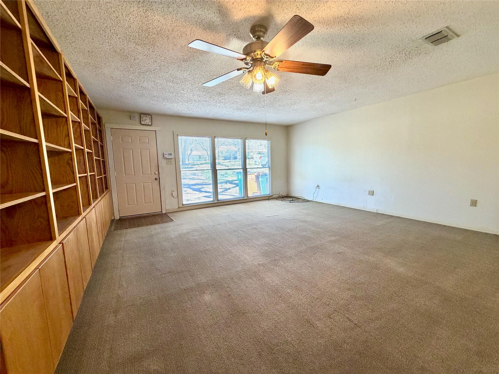 305 W Caddo St, Austin, TX 78753