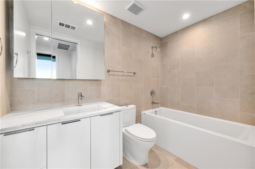 44 East Ave # 2404, Austin, TX 78701