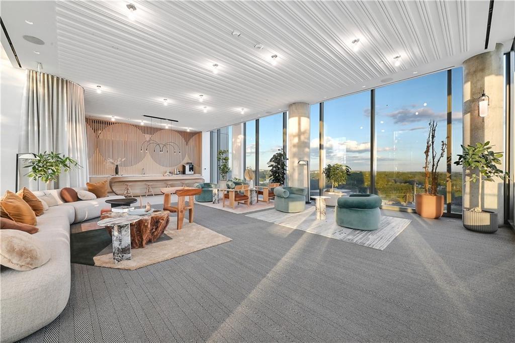 44 East Ave # 2404, Austin, TX 78701