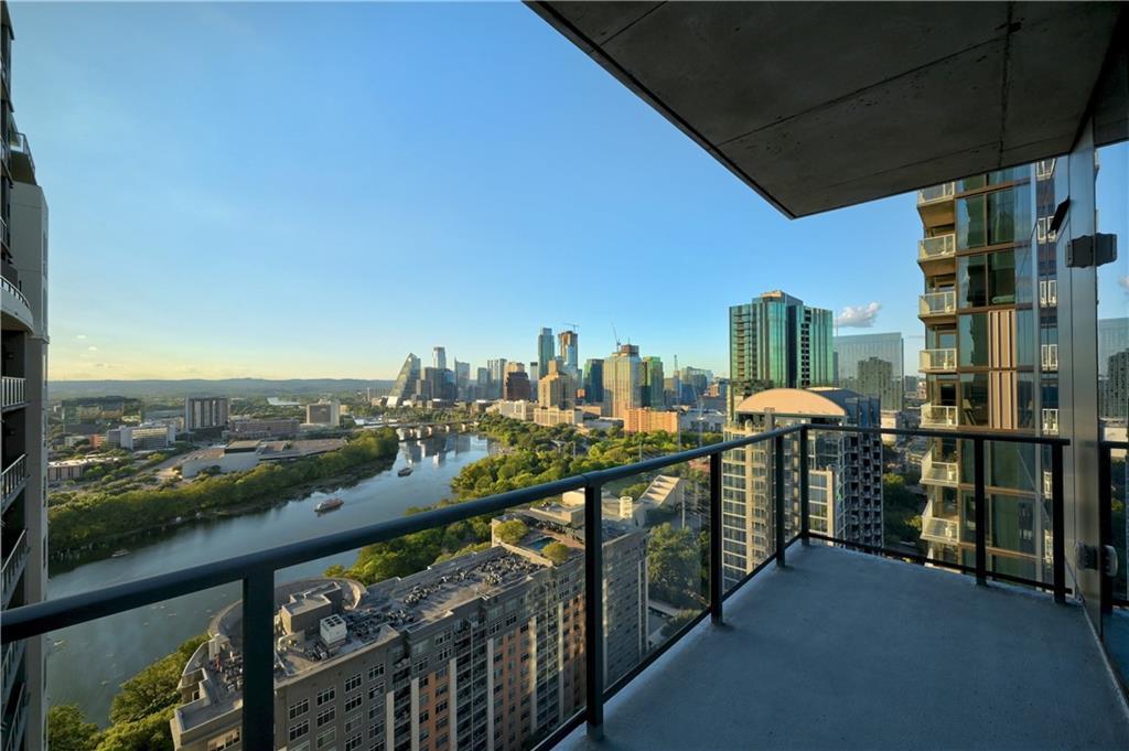 44 East Ave # 2404, Austin, TX 78701