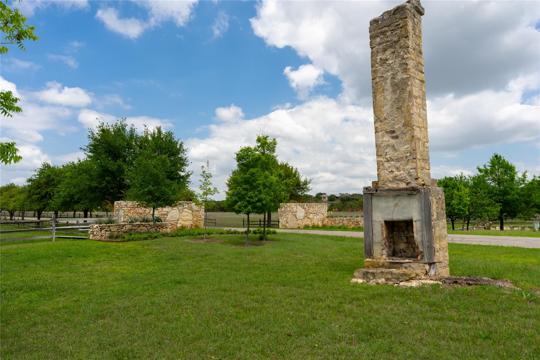 523 Dario Dr, Dripping Springs, TX 78620