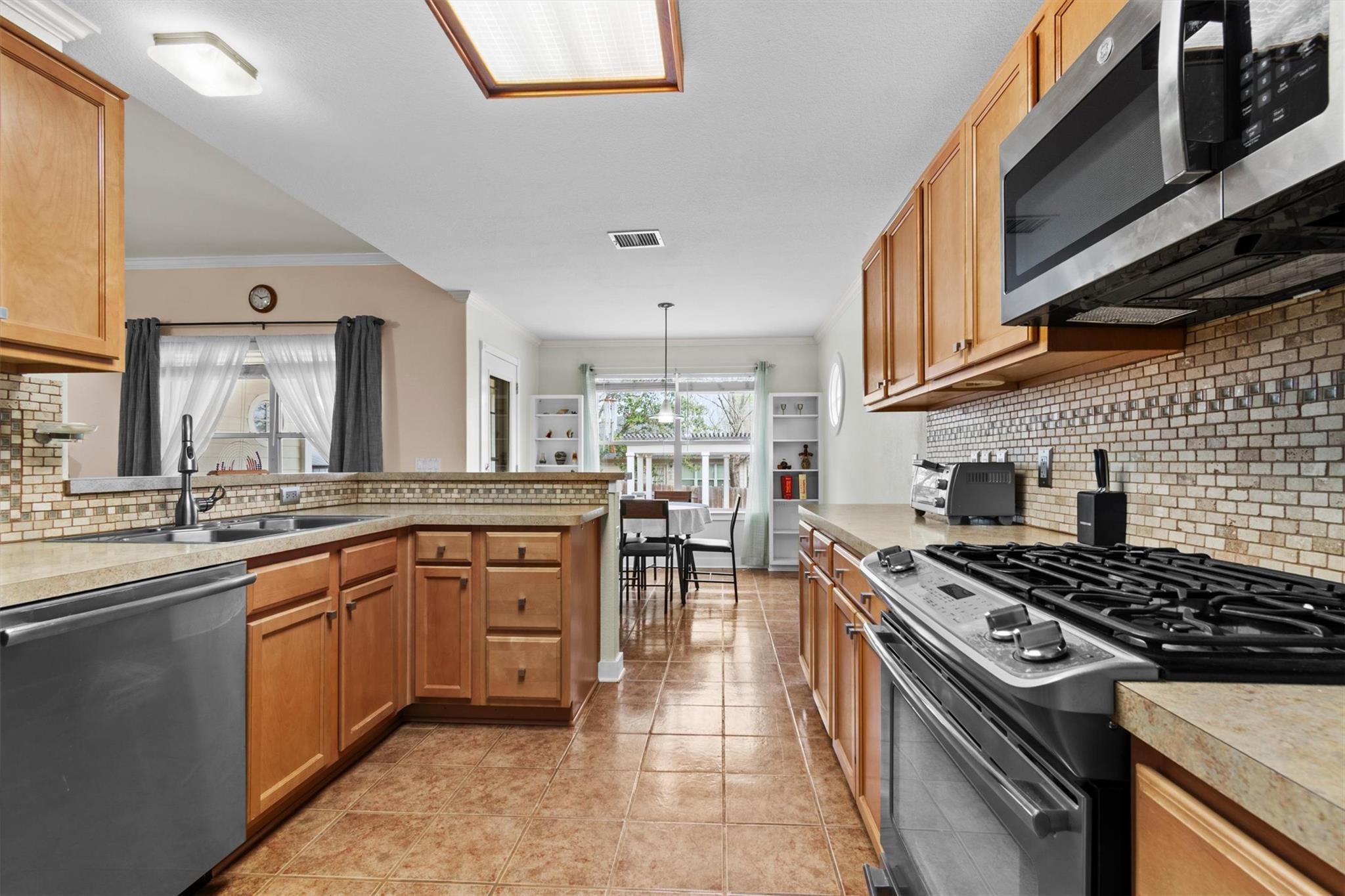 1270 Sweet Gum, Kyle, TX 78640