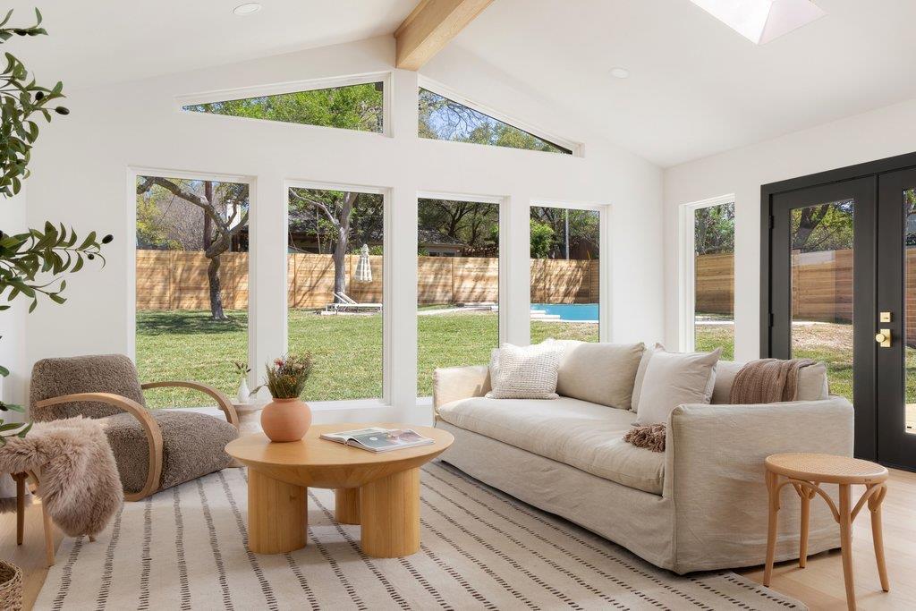 2210 Comburg Castle Way, Austin, TX 78748