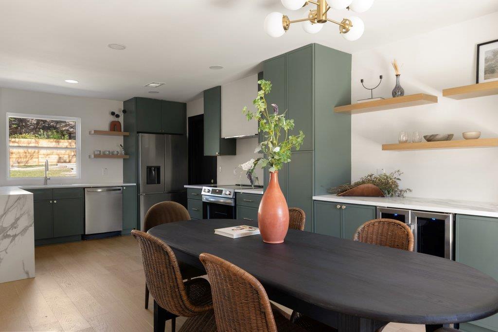 2210 Comburg Castle Way, Austin, TX 78748