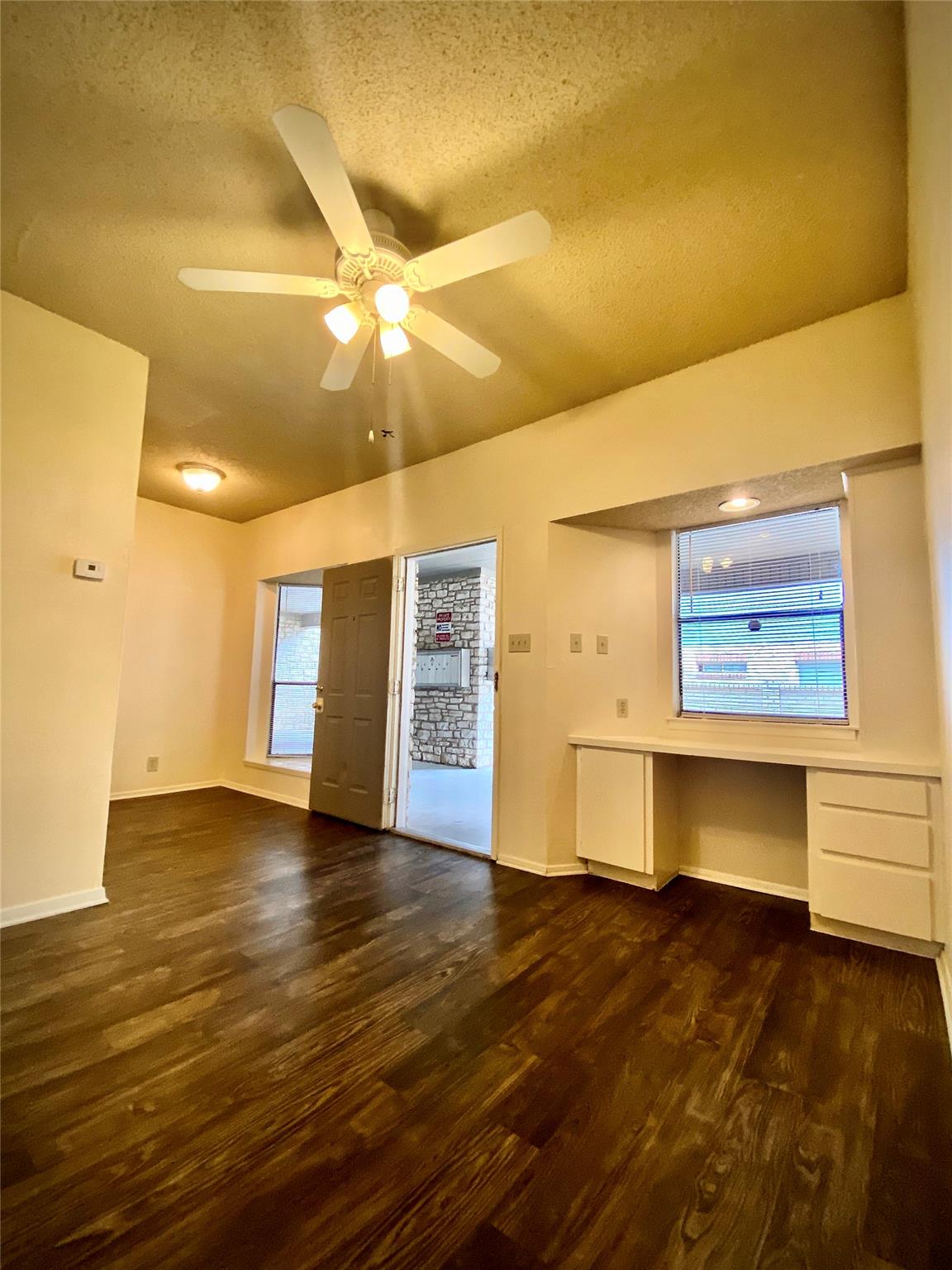 2604 Salado St # 102, Austin, TX 78705