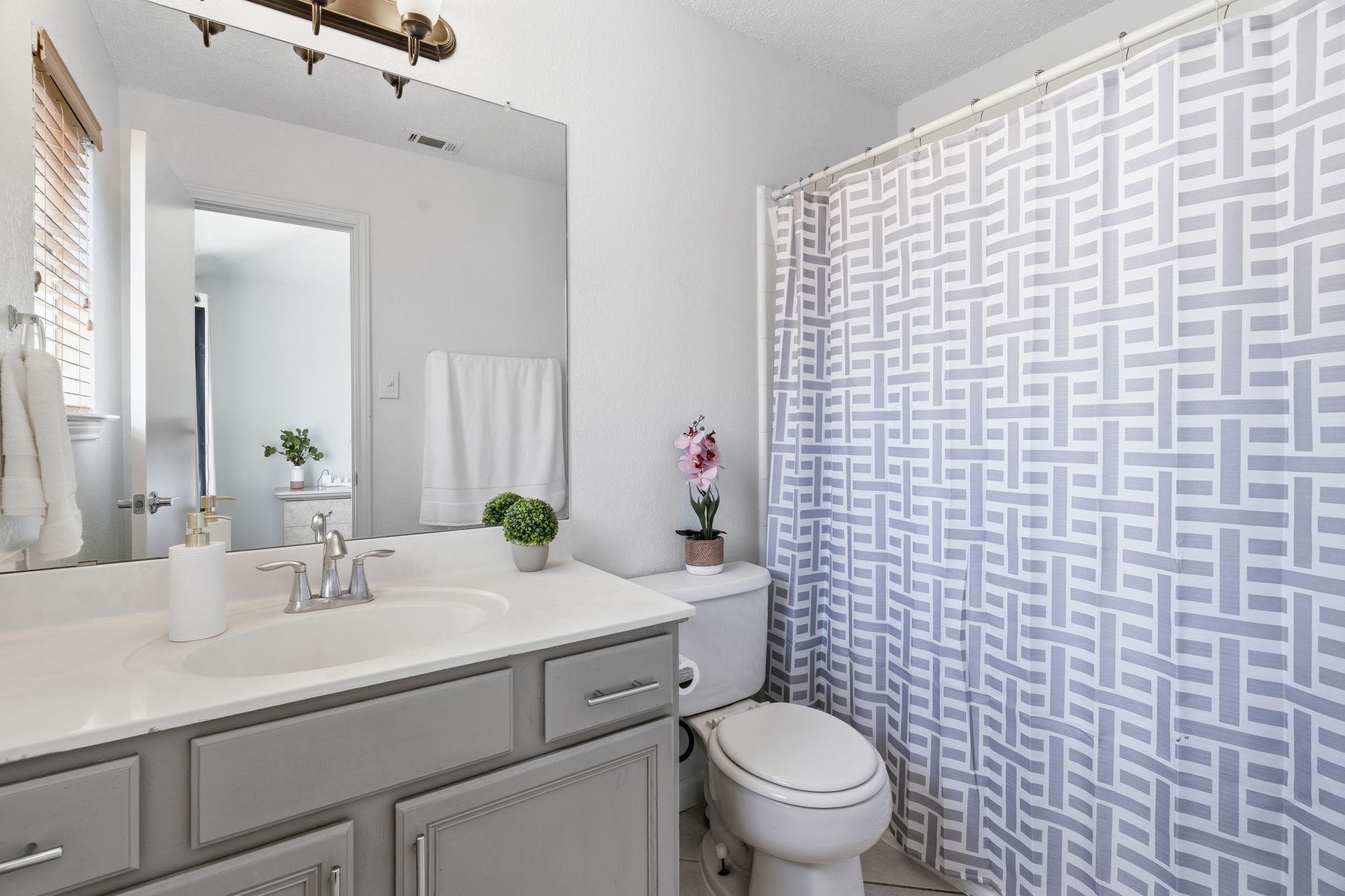 2403 Lendall Ln, Austin, TX 78744