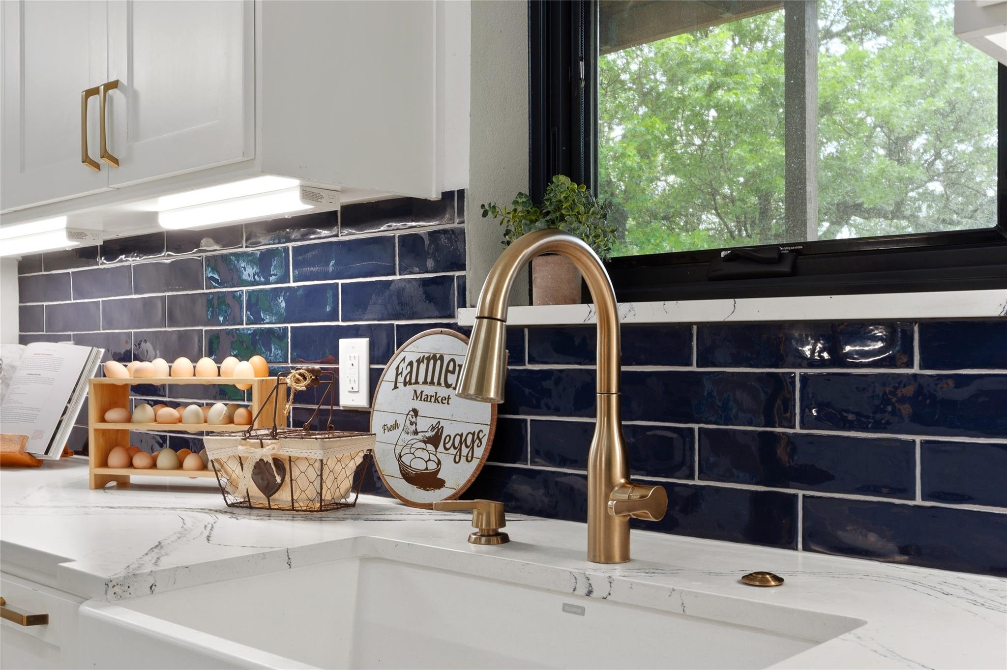 612 Canyon Rim Dr, Dripping Springs, TX 78620