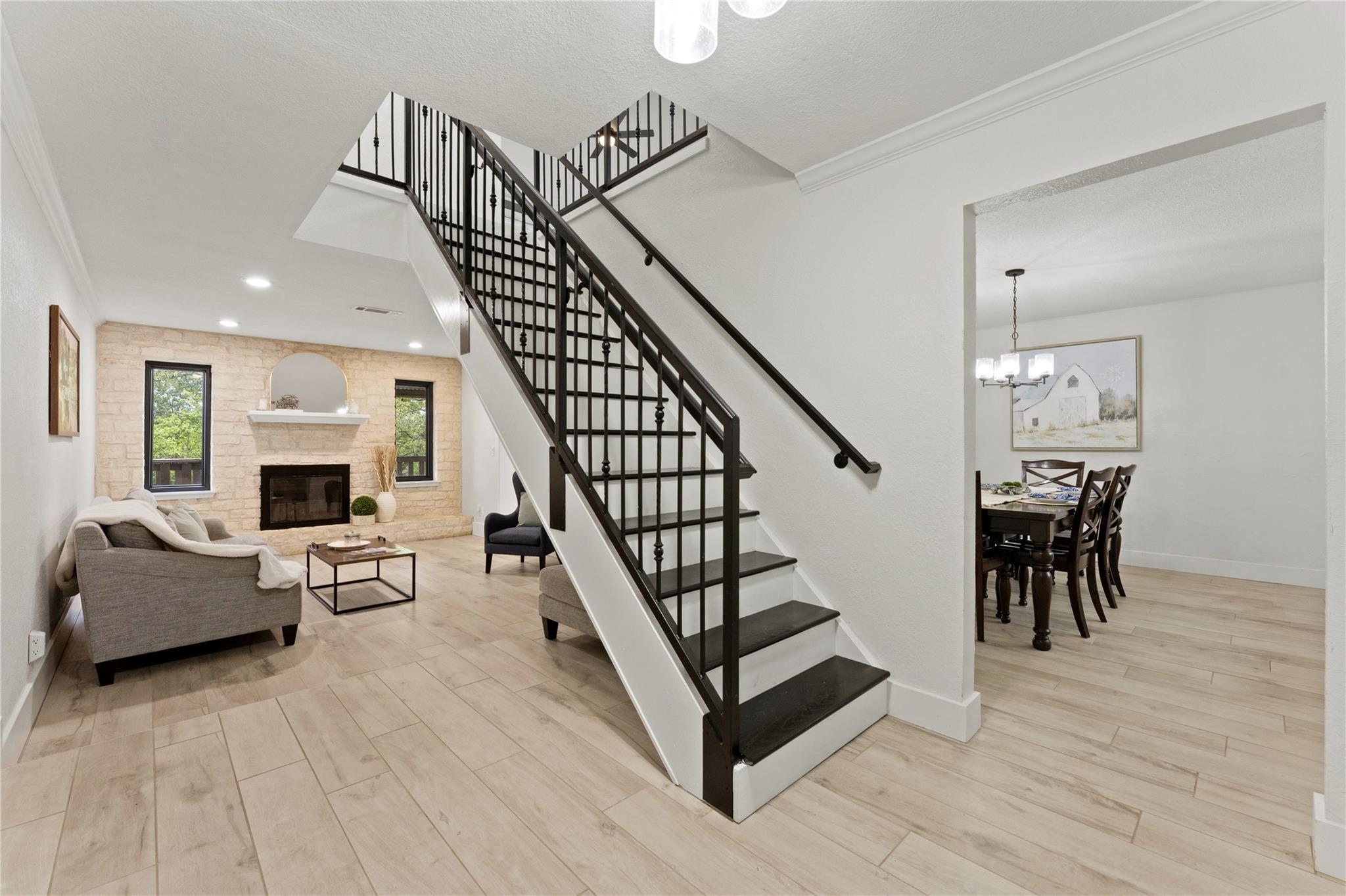 612 Canyon Rim Dr, Dripping Springs, TX 78620