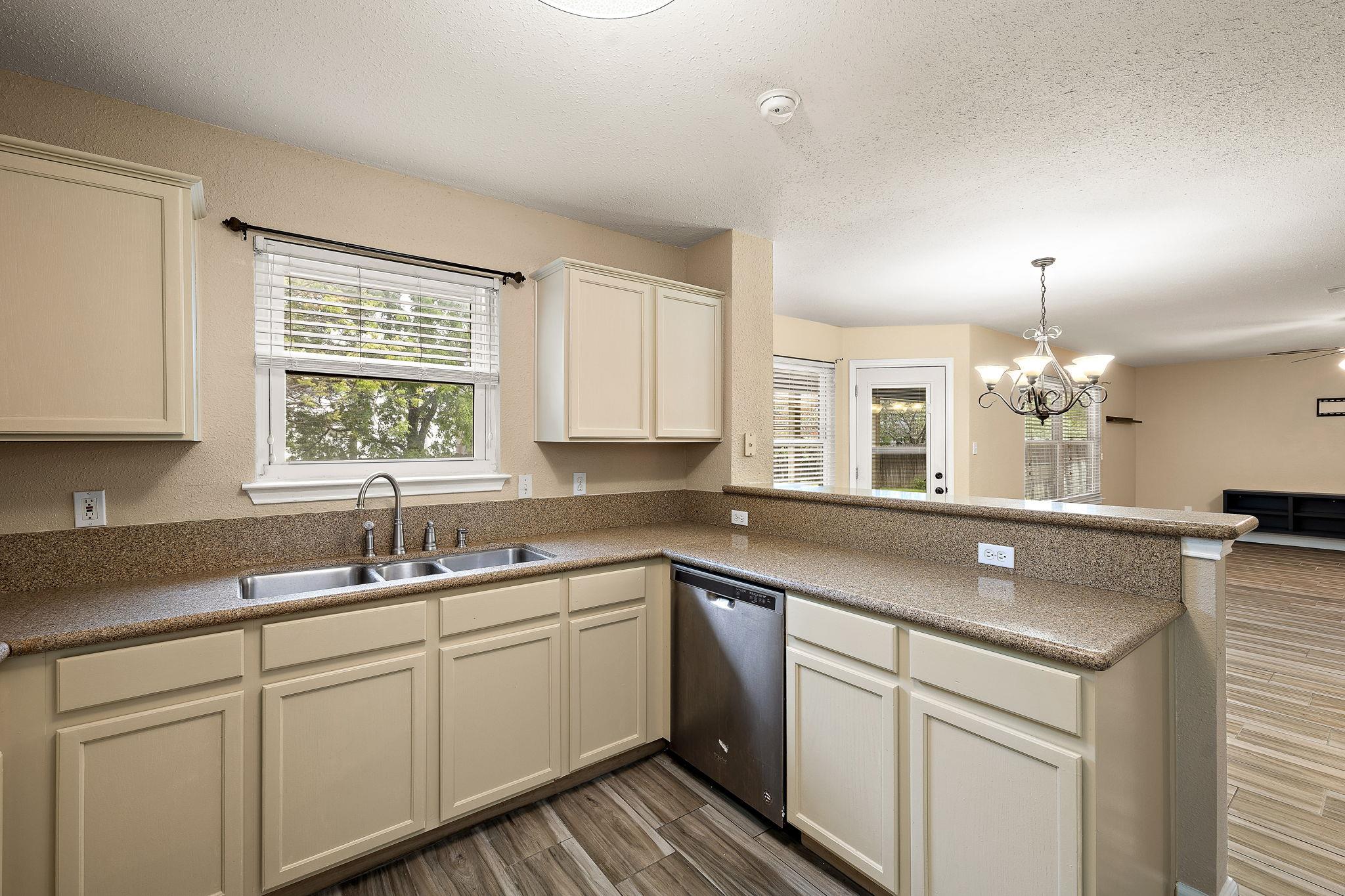 1610 Jennifer Ct, Round Rock, TX 78664