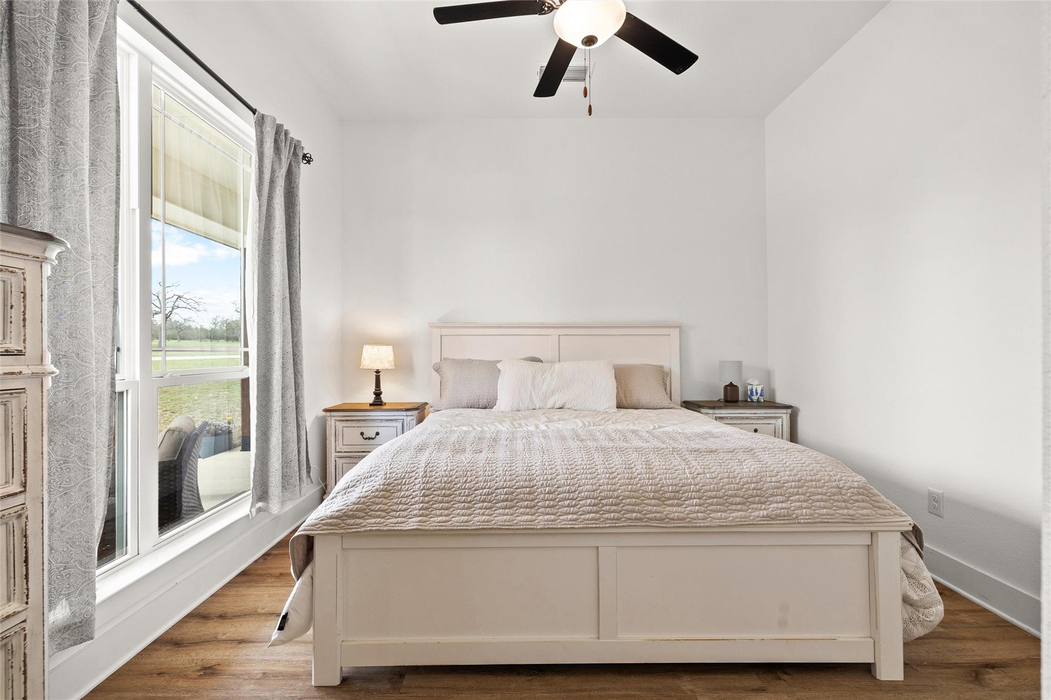 345 Morning Dew Dr, Round Mountain, TX 78663