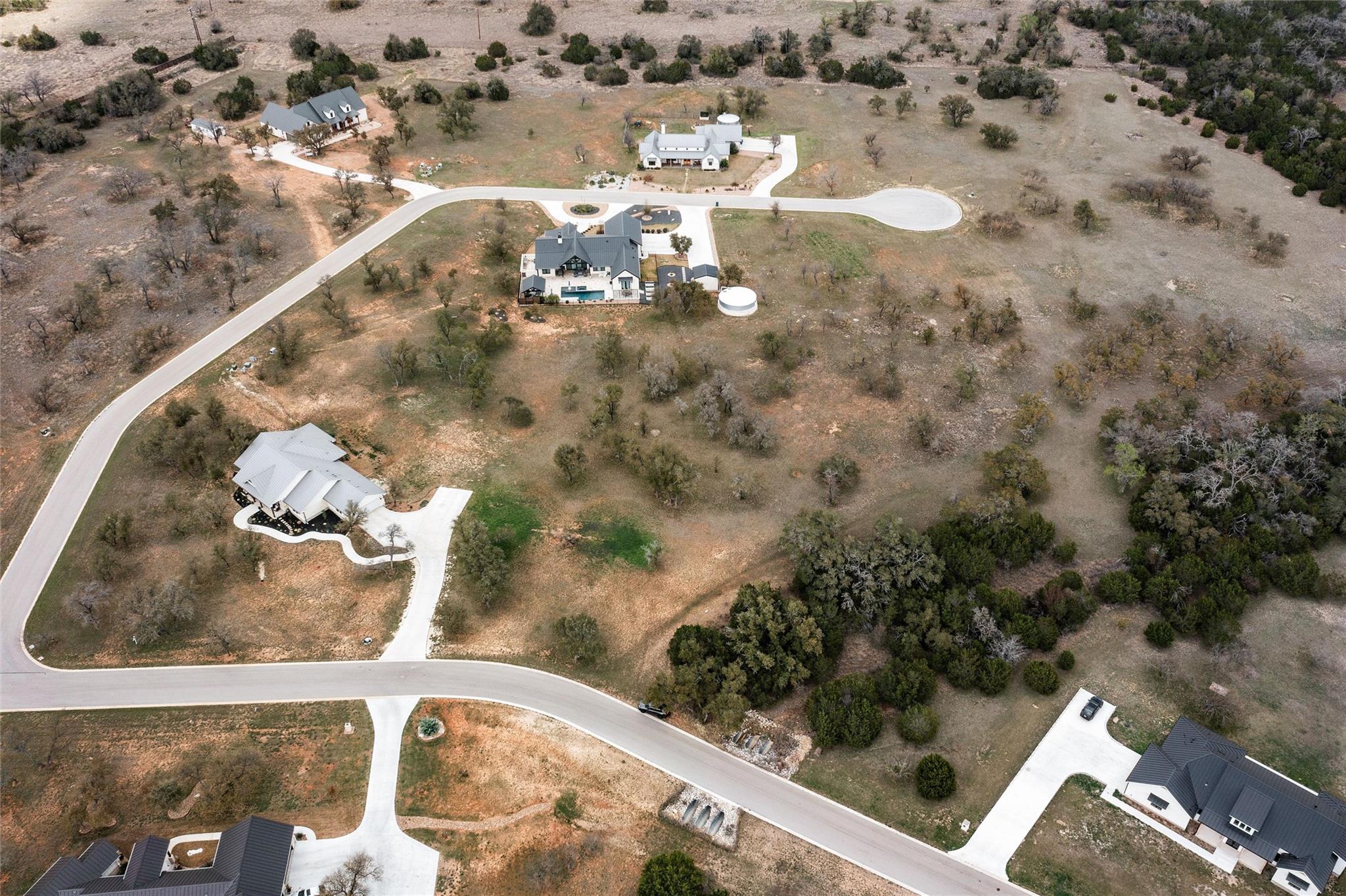 345 Morning Dew Dr, Round Mountain, TX 78663