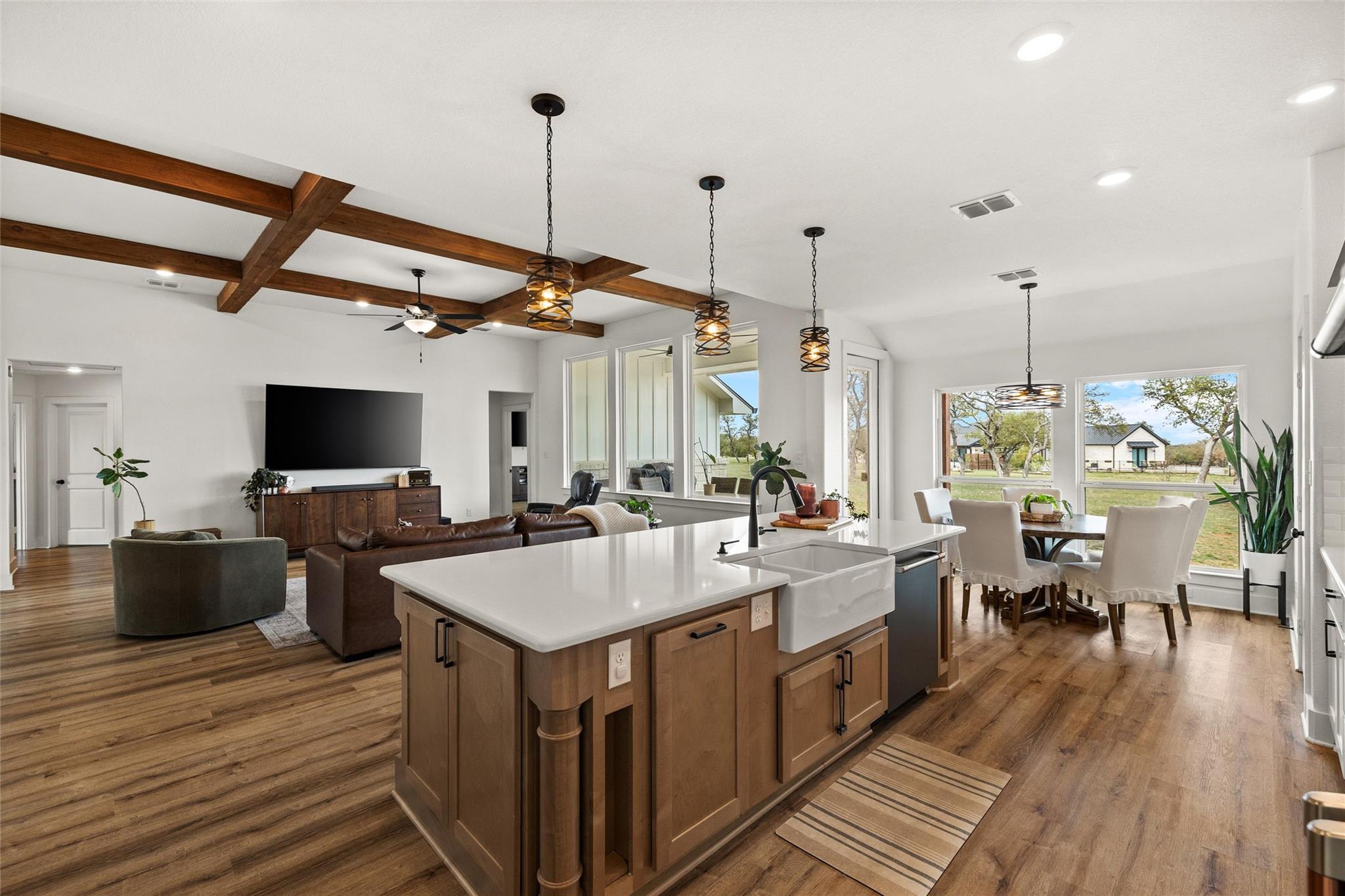 345 Morning Dew Dr, Round Mountain, TX 78663