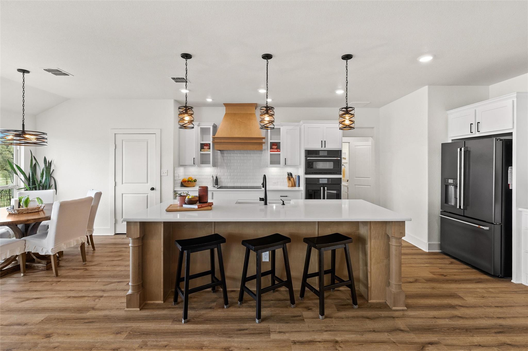 345 Morning Dew Dr, Round Mountain, TX 78663