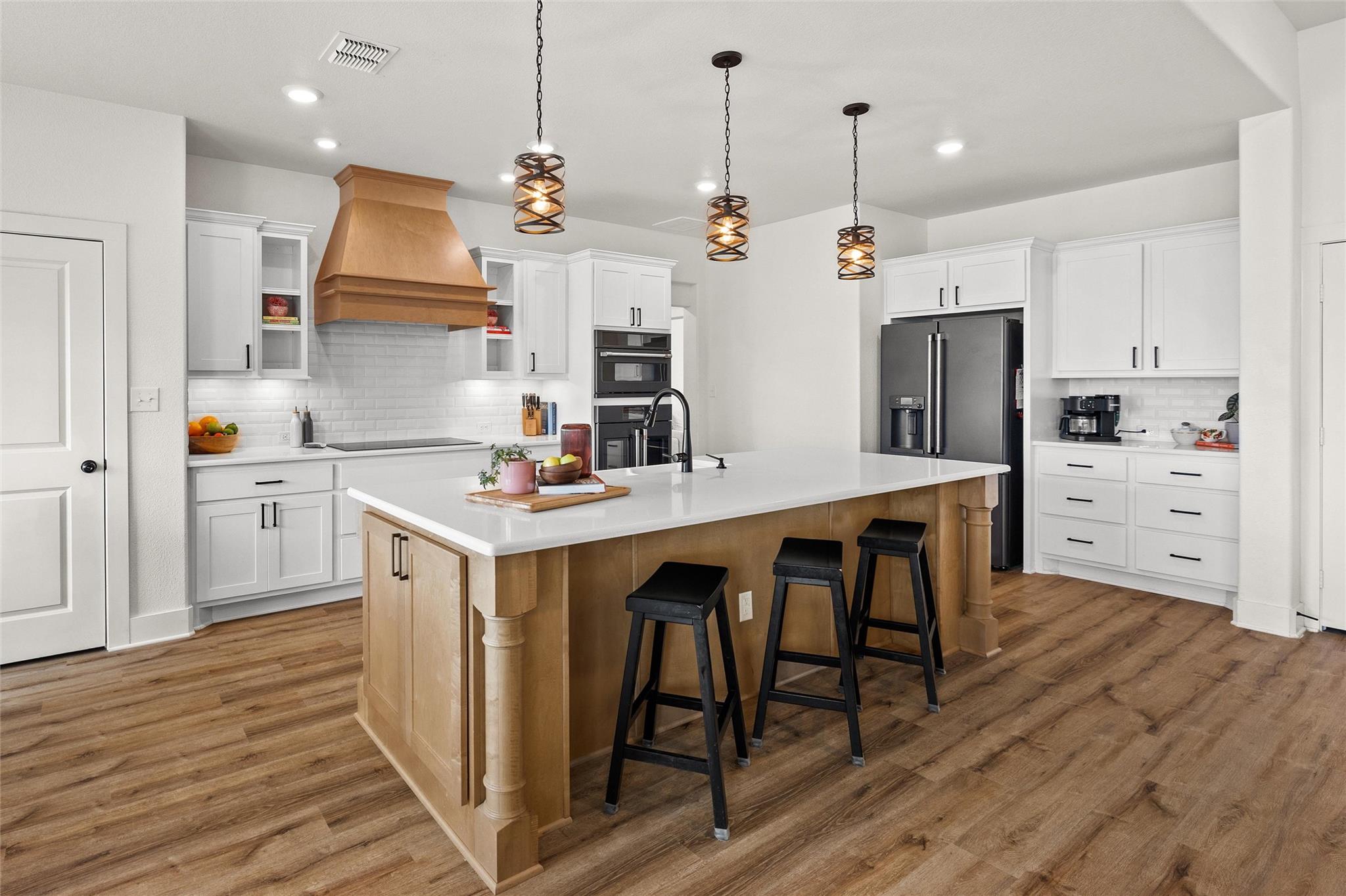 345 Morning Dew Dr, Round Mountain, TX 78663