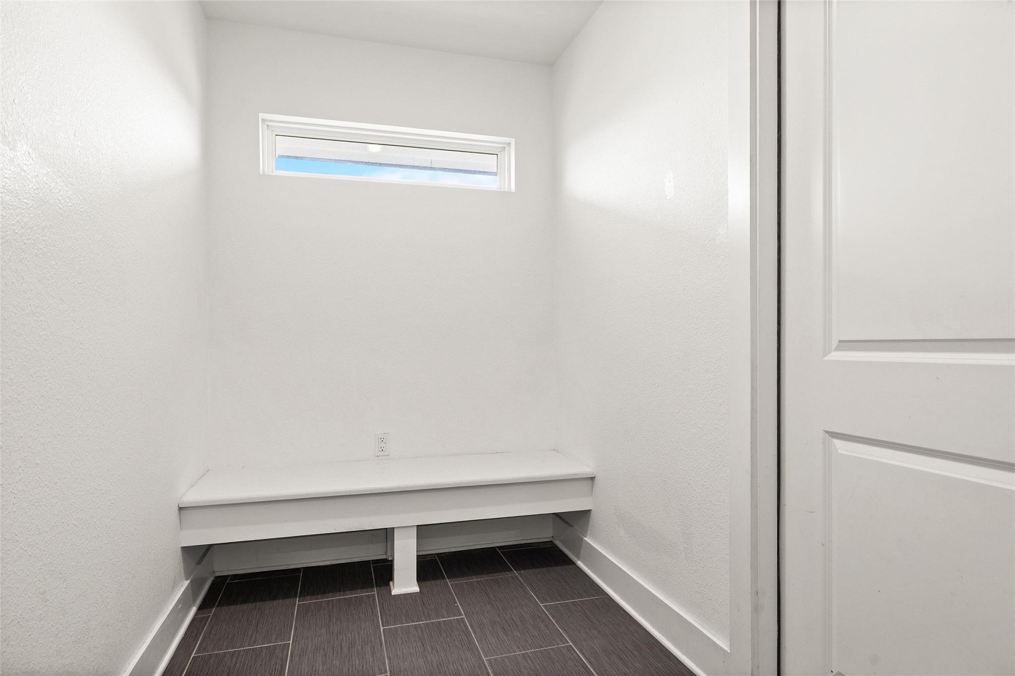 345 Morning Dew Dr, Round Mountain, TX 78663