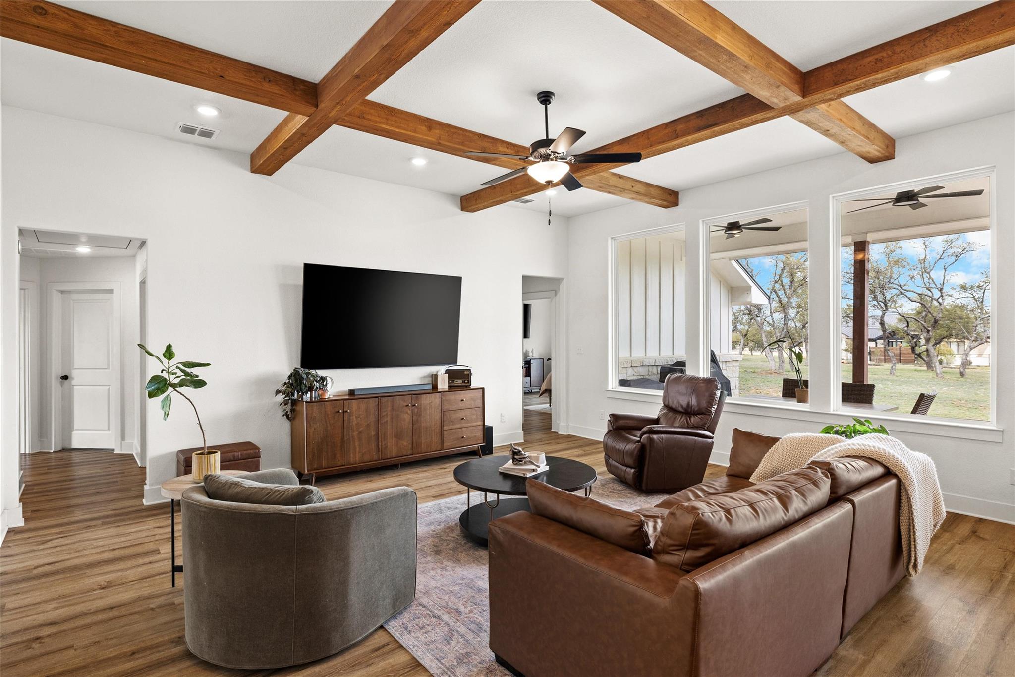 345 Morning Dew Dr, Round Mountain, TX 78663